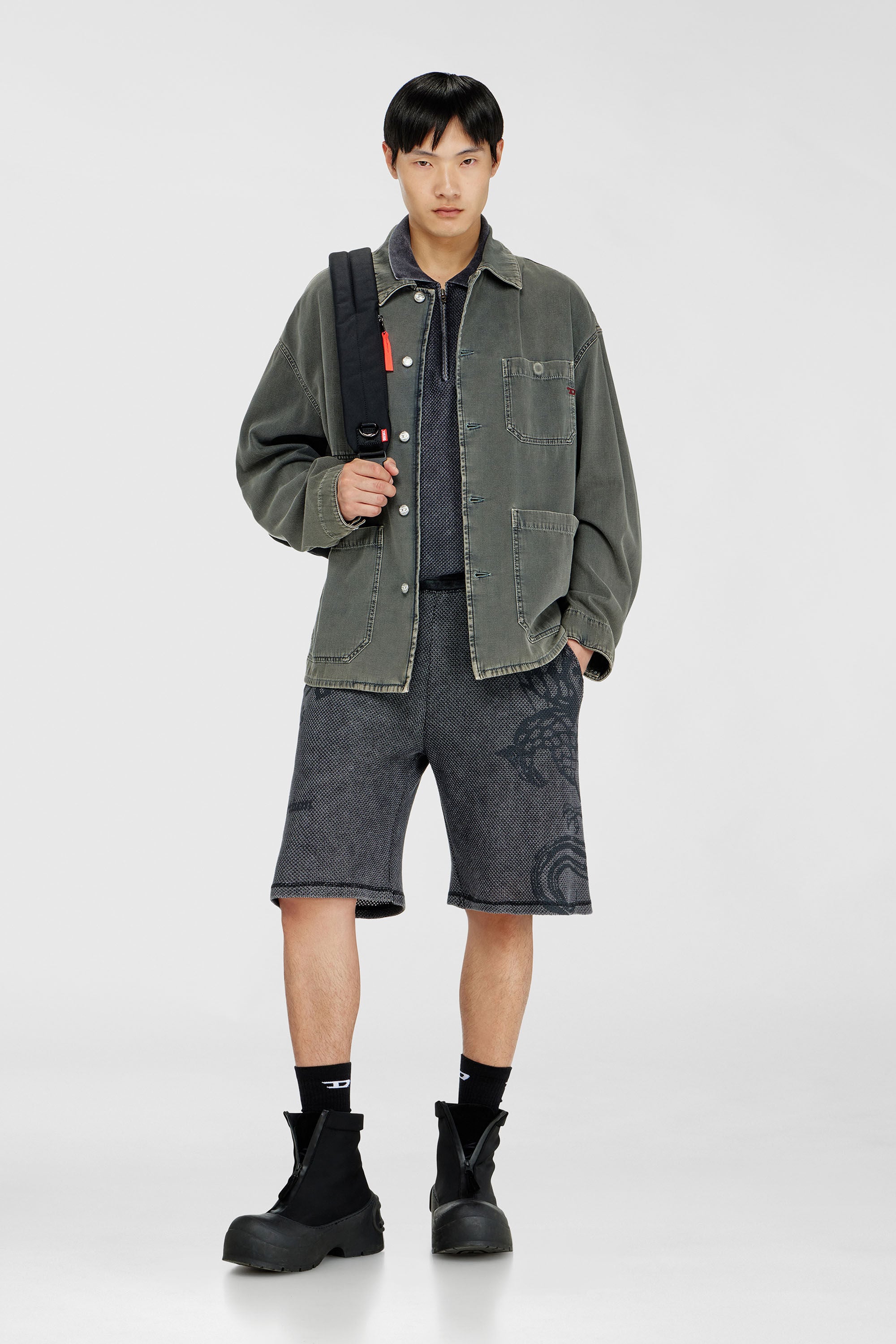 Diesel - P-ERRY, Male's ショートパンツ in グレー - 1