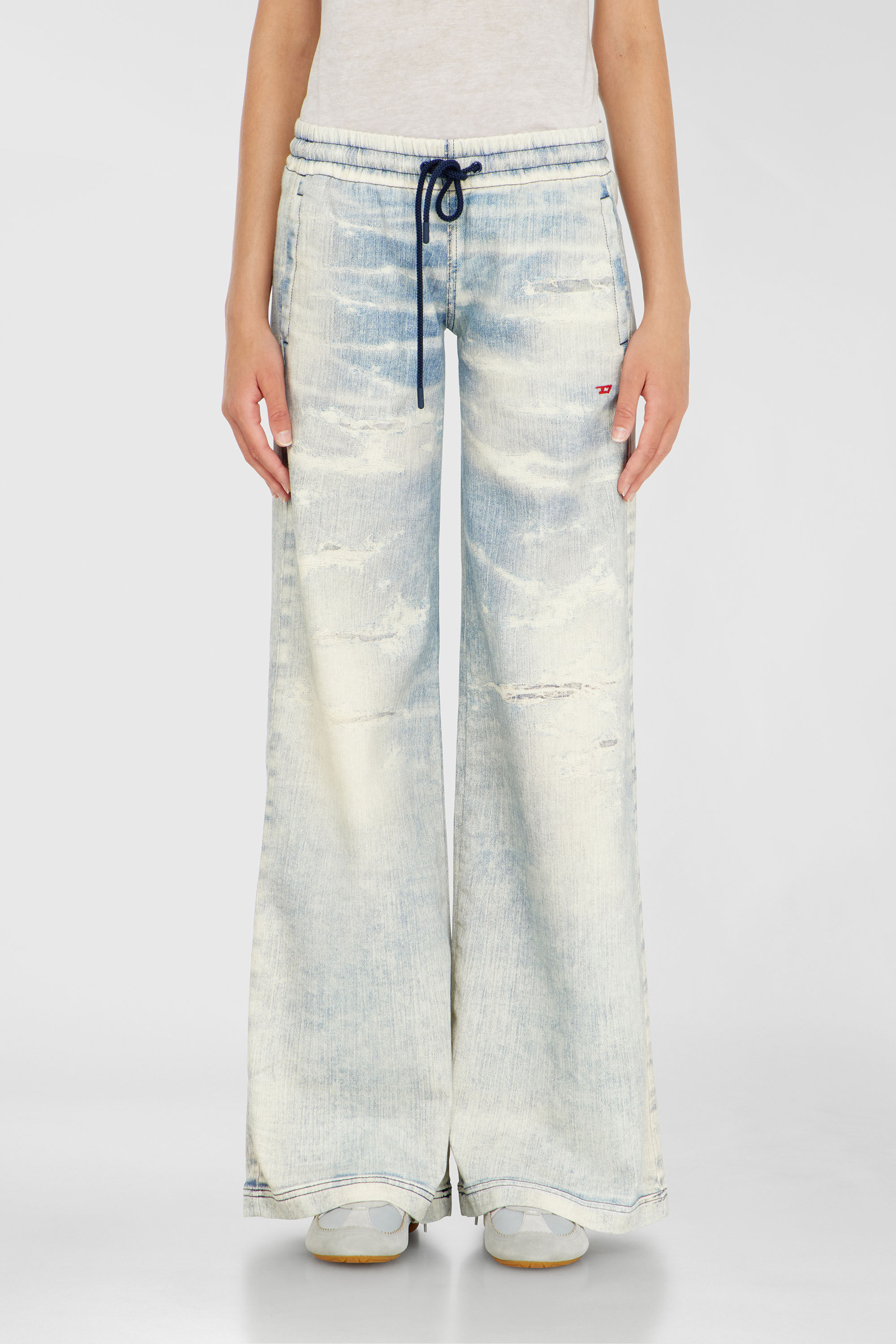 Diesel - Female's Relaxed 2078 D-Ainty Joggjeans&reg; 068XM, ライトブルー - 2