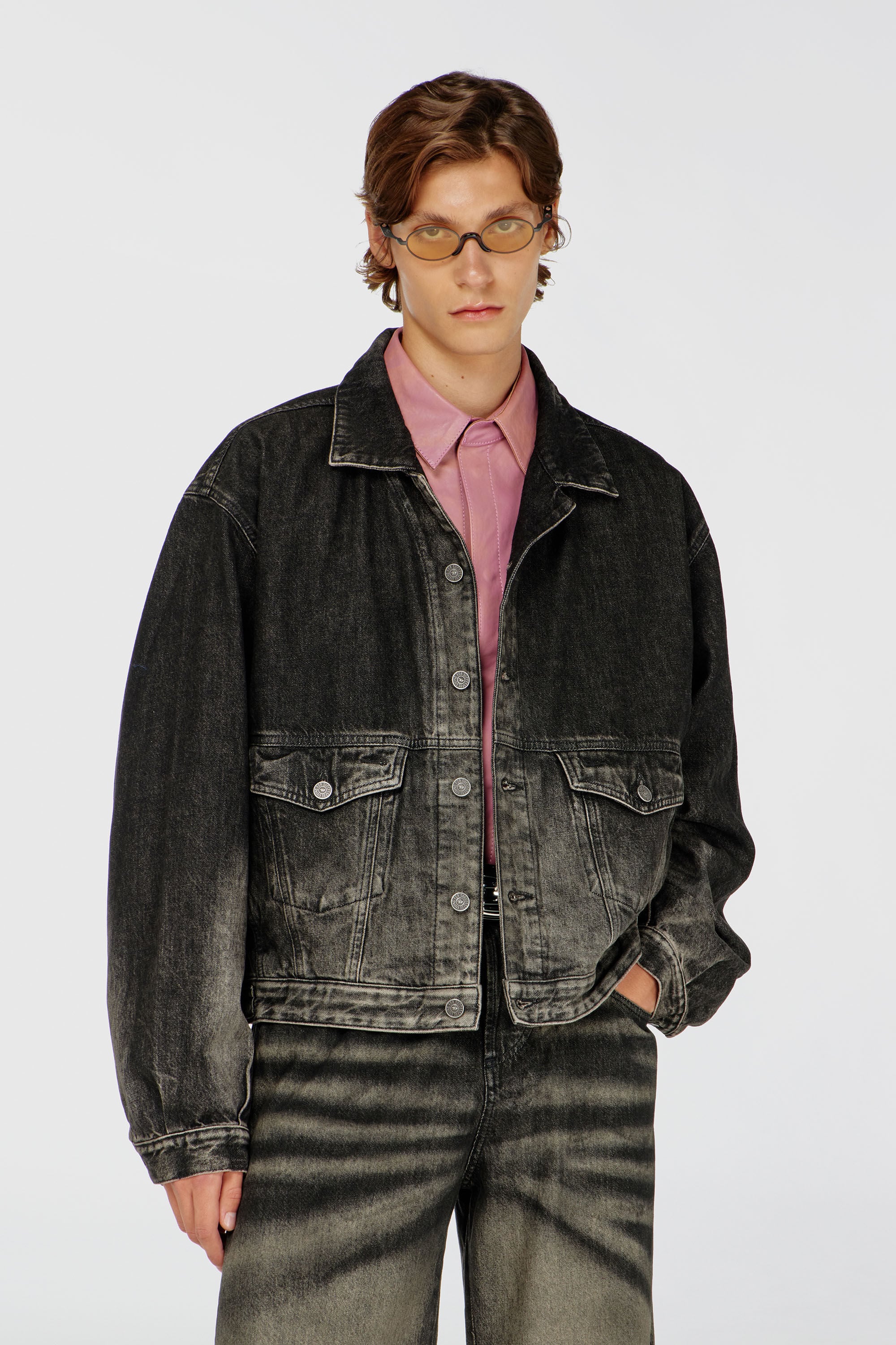 Diesel - D-MORGHI-FSJ, Male's Trucker jacket in dirty-effect denim in ブラック/ダークグレー - 3