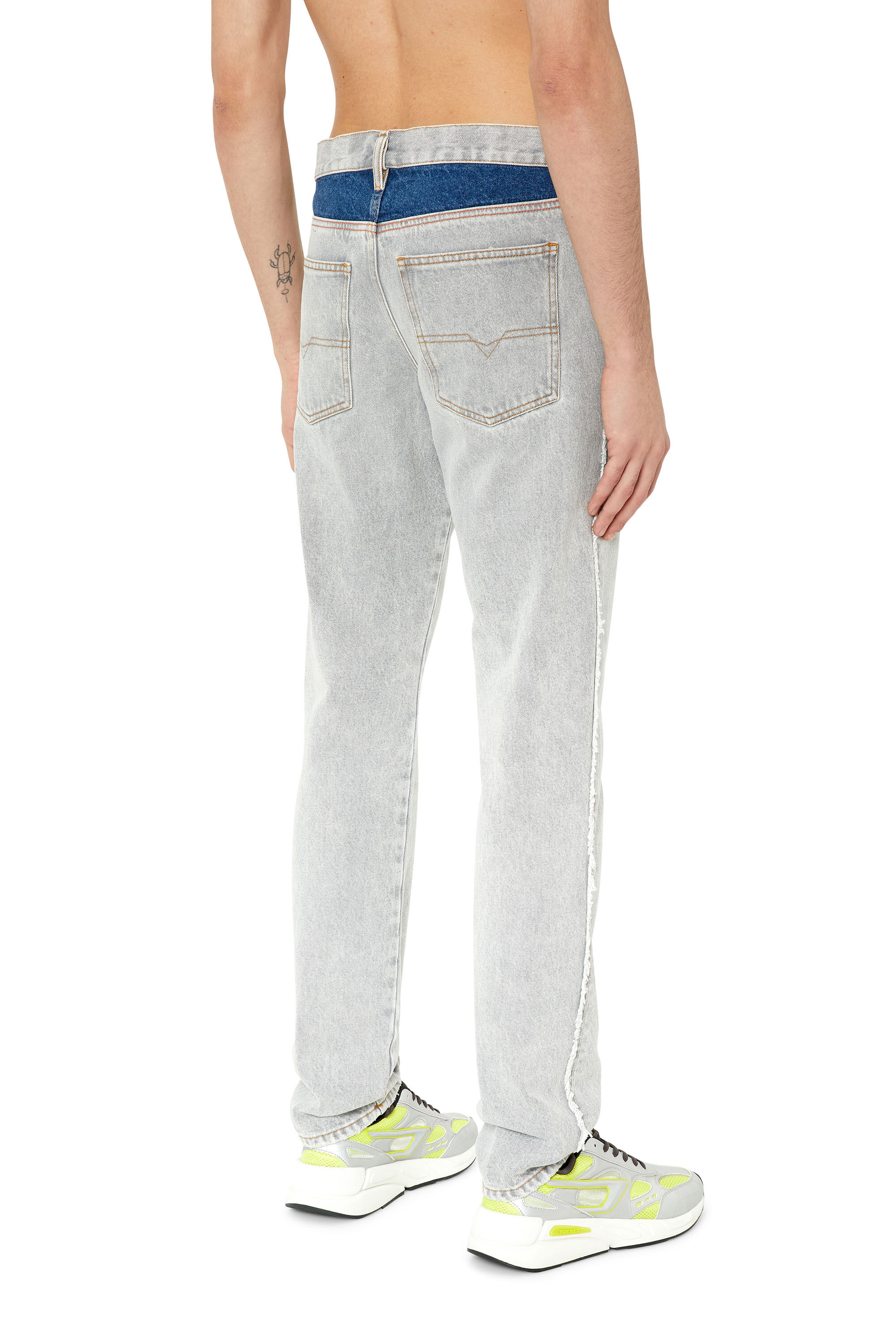Diesel - Straight Jeans 1995 D-Sark 007N5, Male's 23SS デニムパンツ ストレート スリムフィット in ライトグレー - 5