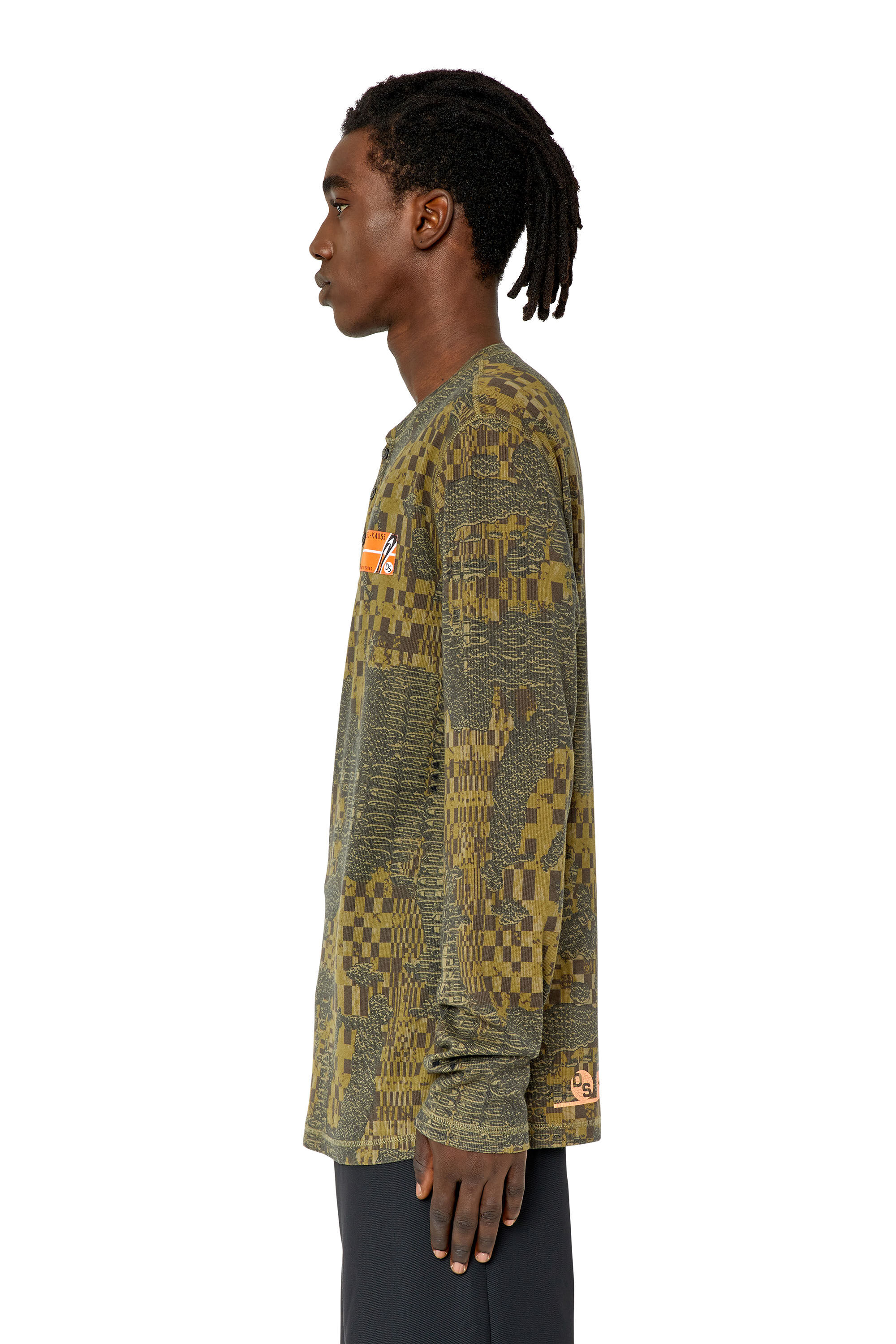 Diesel - T-JUSER-G1, Male's Tシャツ 長そで ヘンリーネック カモフラージュ in ミリタリーグリーン - 6