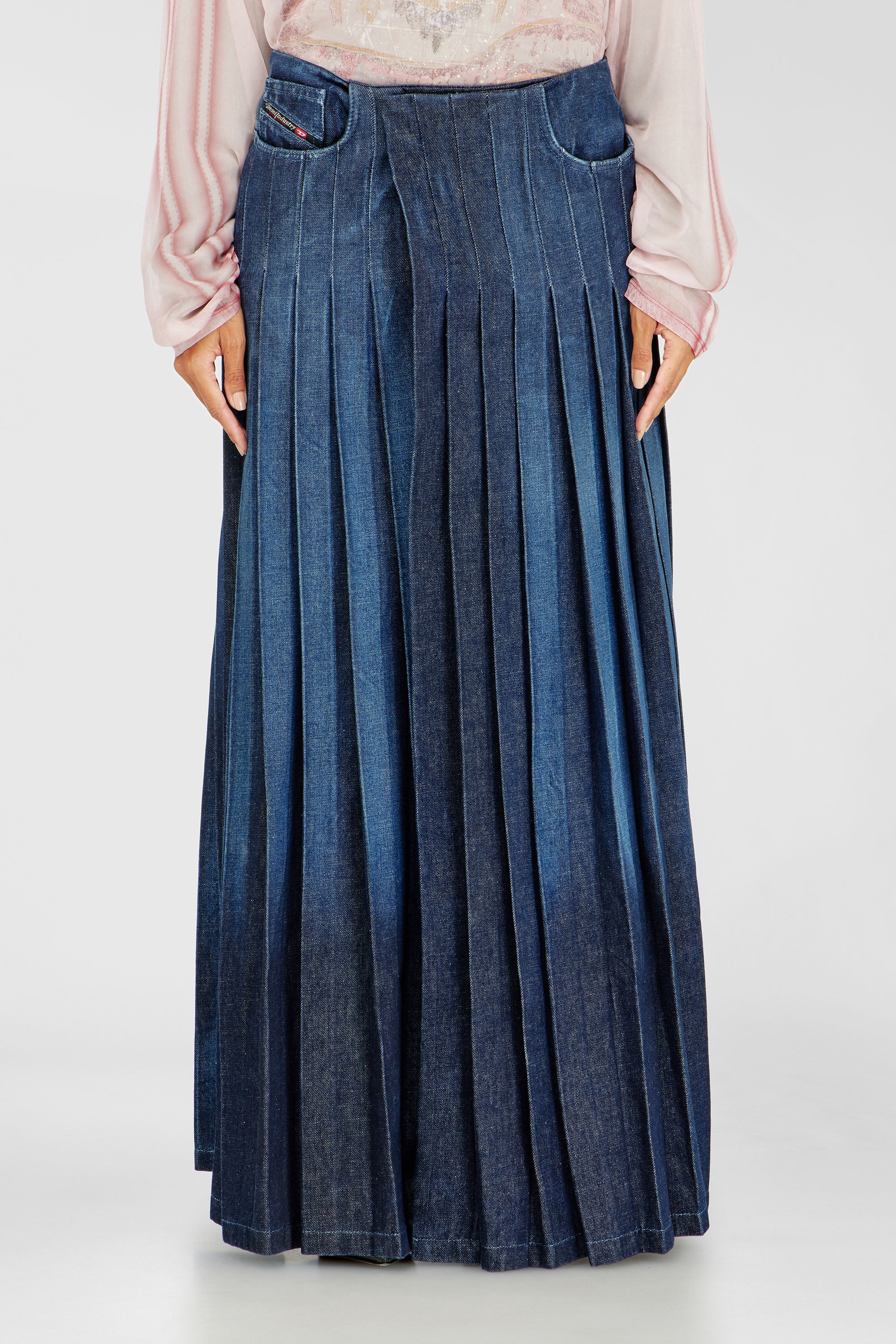 Diesel - D-QUILTY-FSJ1, Unisex's Long wrap skirt in pleated denim in ダークブルー - 5