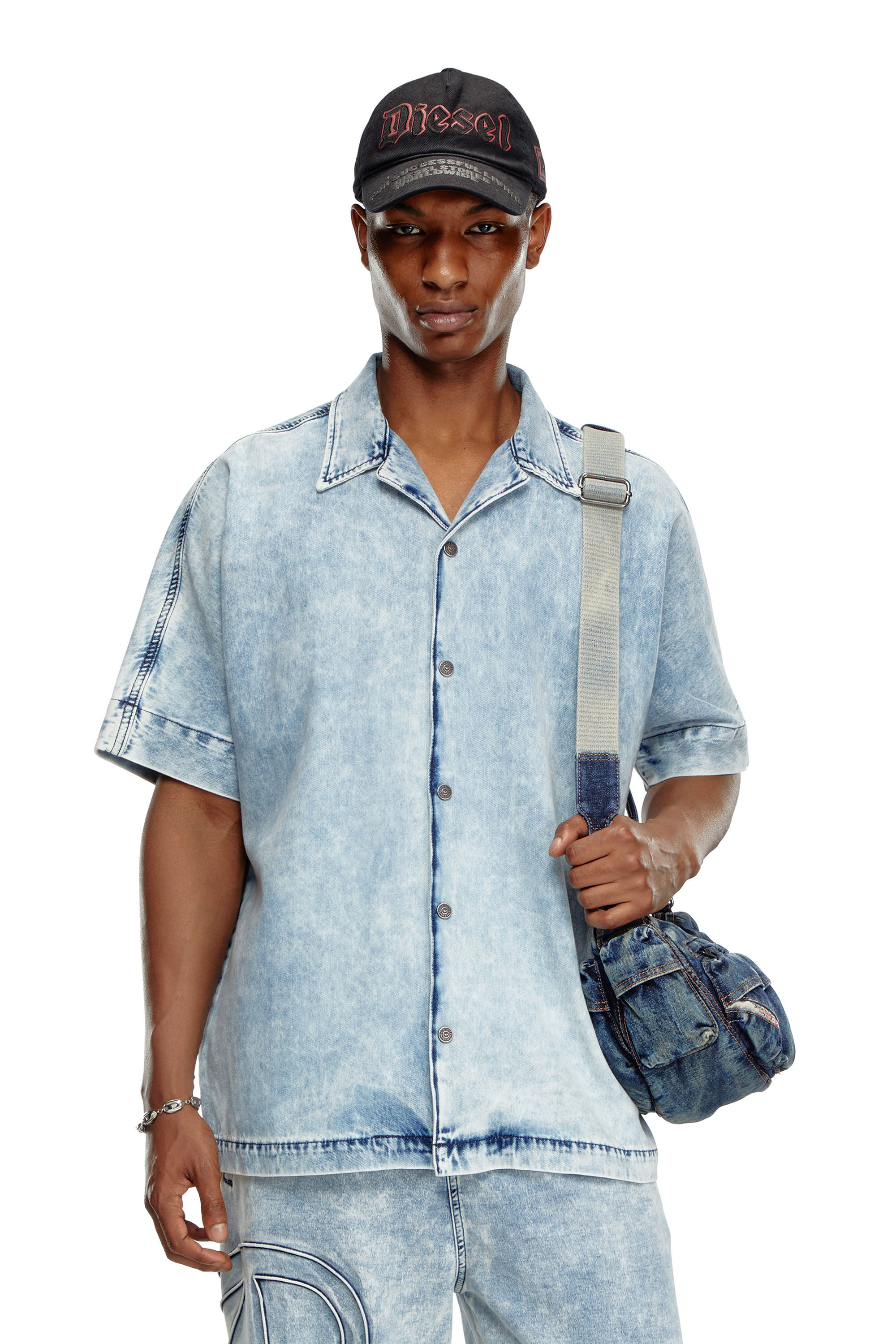 Diesel - D-NABIL-S, Male's Denim bowling shirt with Oval D in ライトブルー - 5