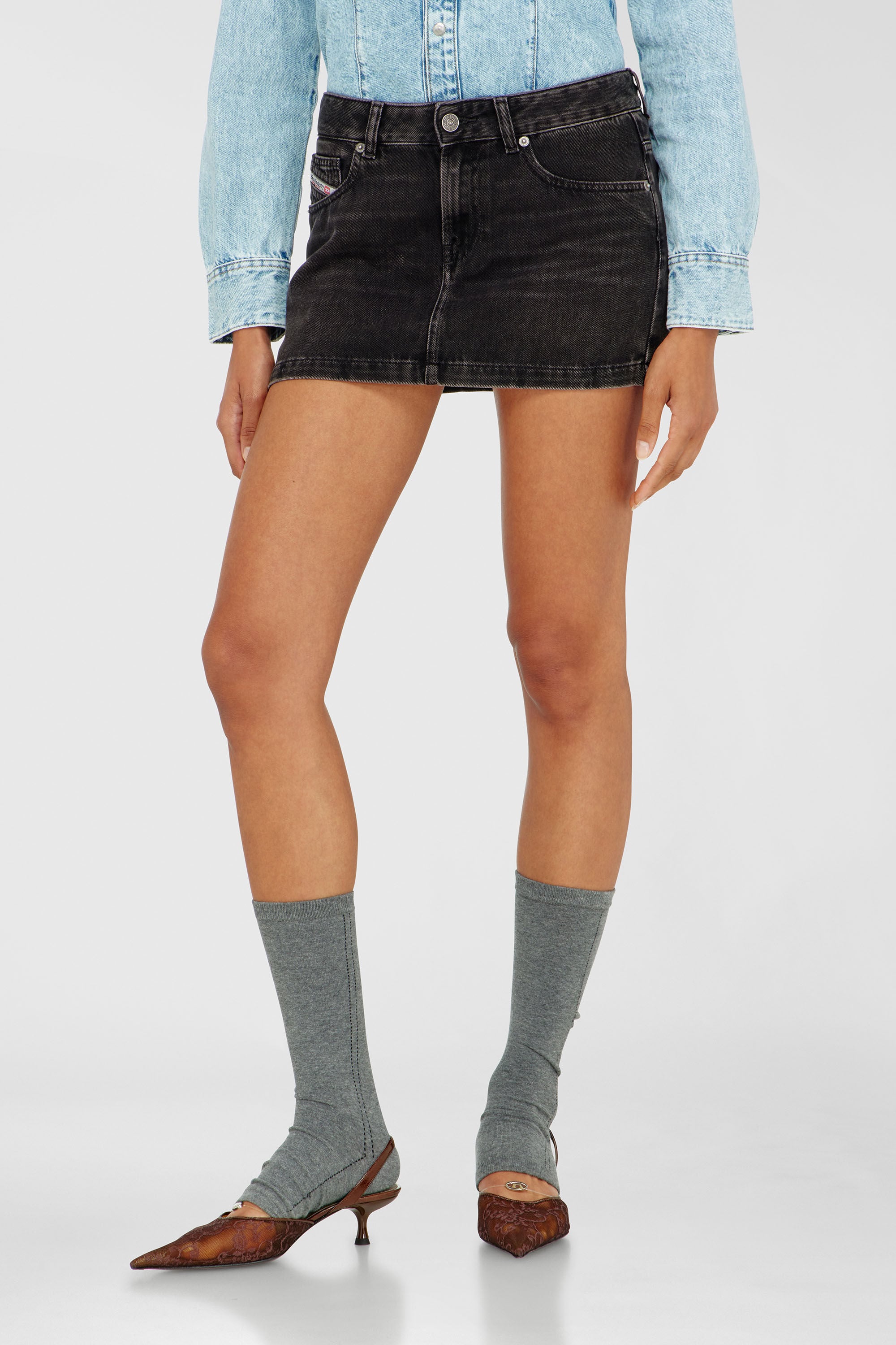 Diesel - DE-RON, Female's Mini skirt in clean-wash denim in ブラック - 3