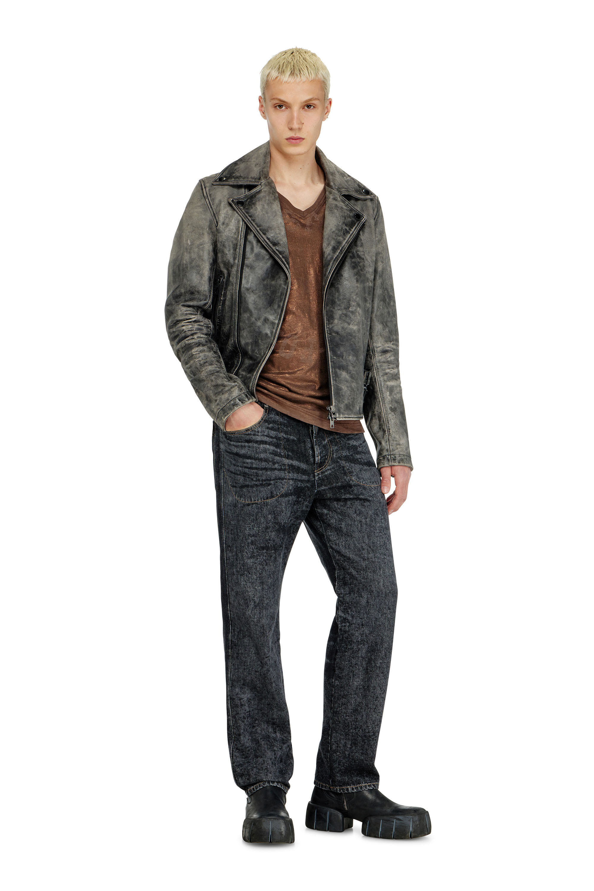 Diesel - T-ANSY-V, Male's Tシャツ in ブラウン - 1