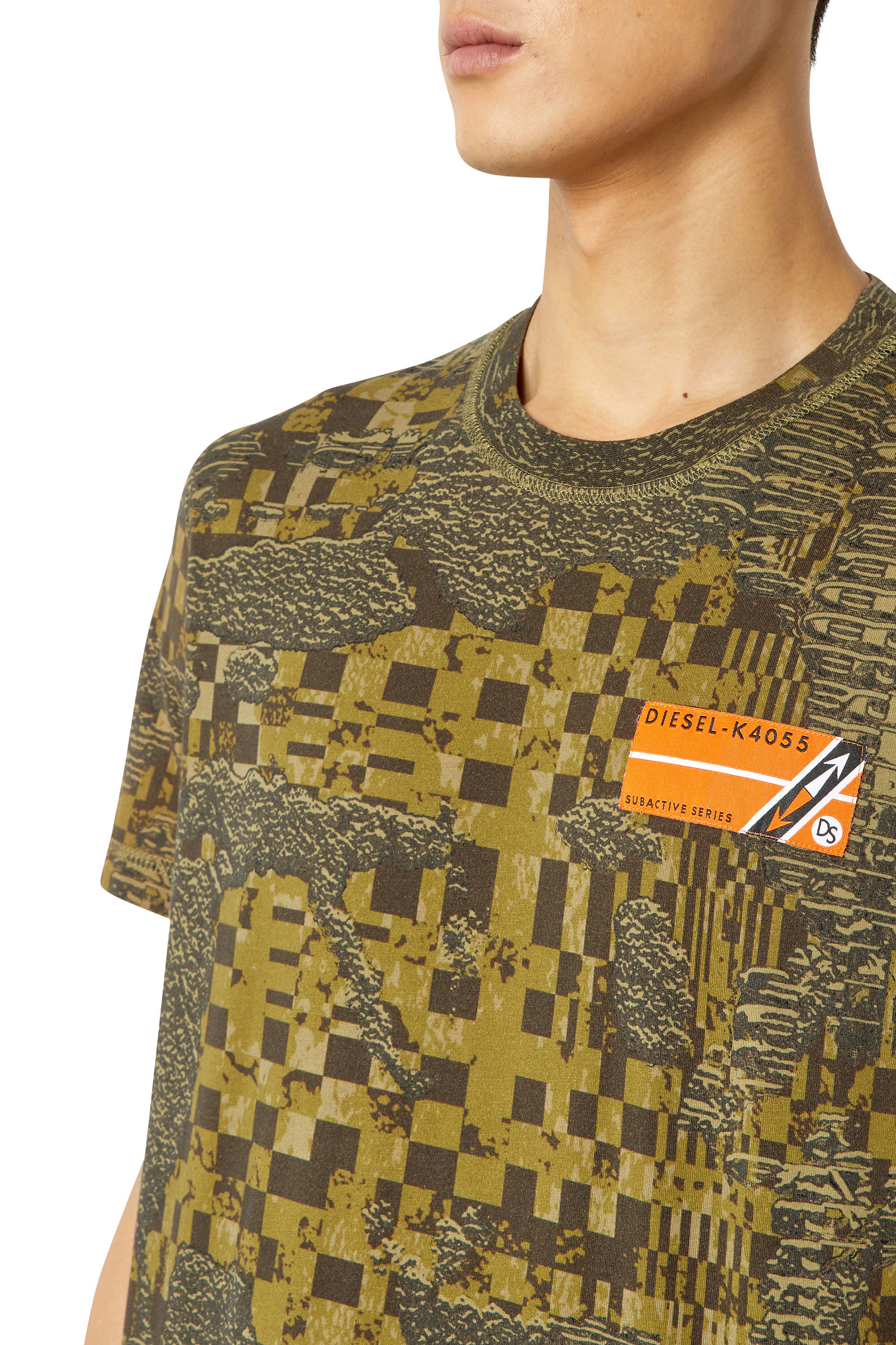 Diesel - T-DIEGOR-G1, Male's Tシャツ カモフラージュ in オリーブグリーン - 4