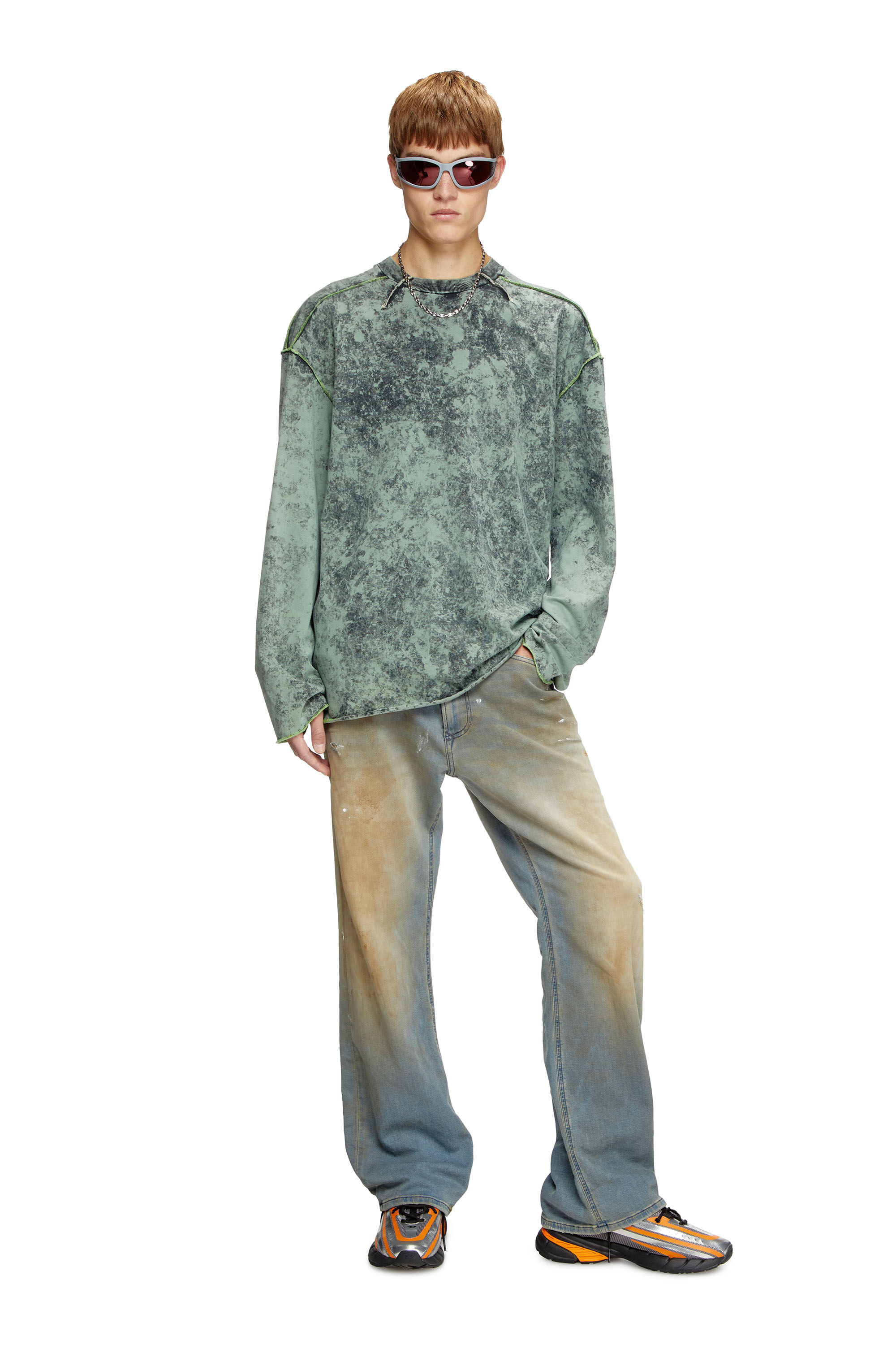 Diesel - T-CRAHOR-LS-R1, Male's Treated long-sleeve T-shirt in グリーン - 1
