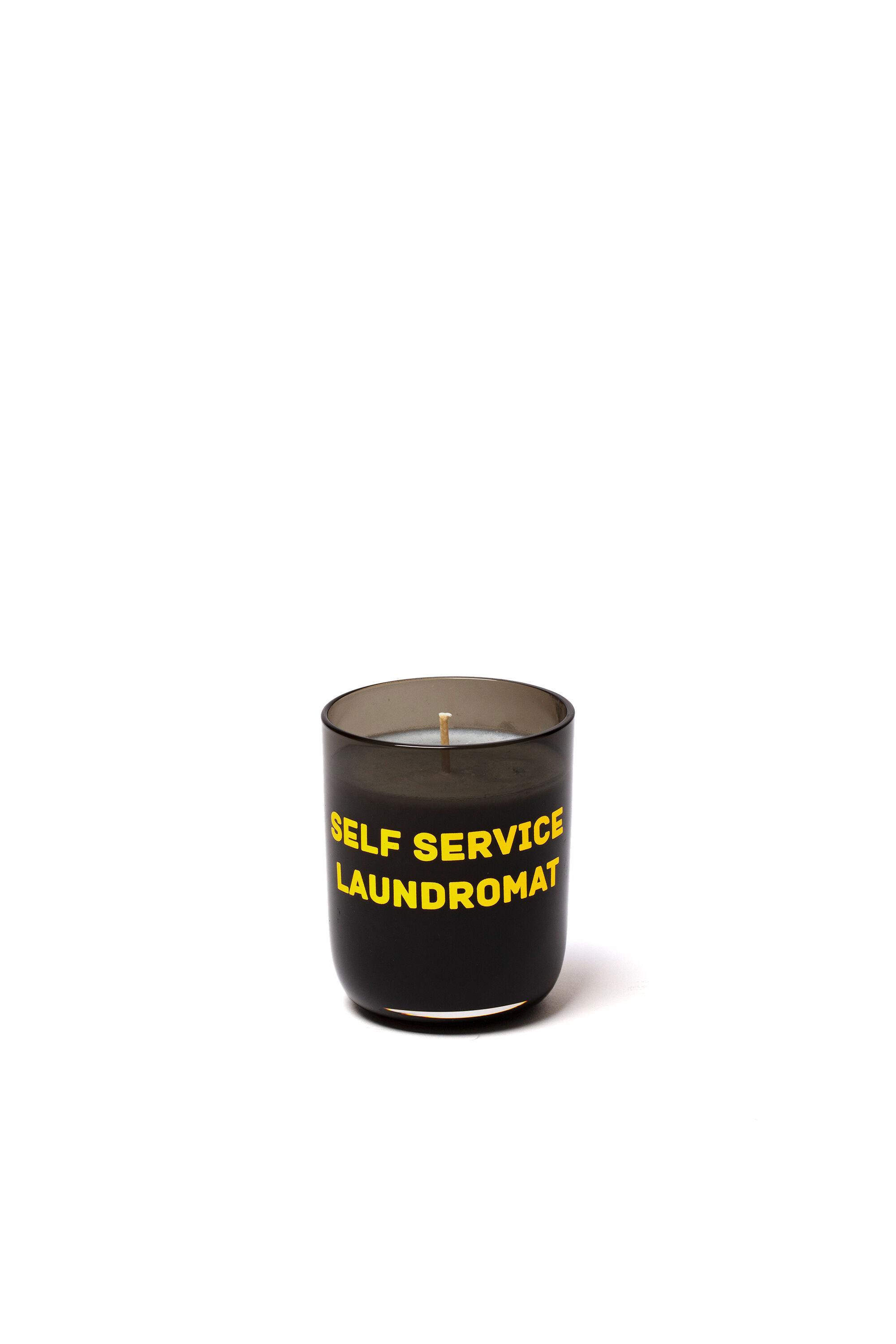 Diesel - 11170 HOME SCENTS, Unisex's Candle in glass jar "memories-self service laundromat" in ブラック/イエロー - 1