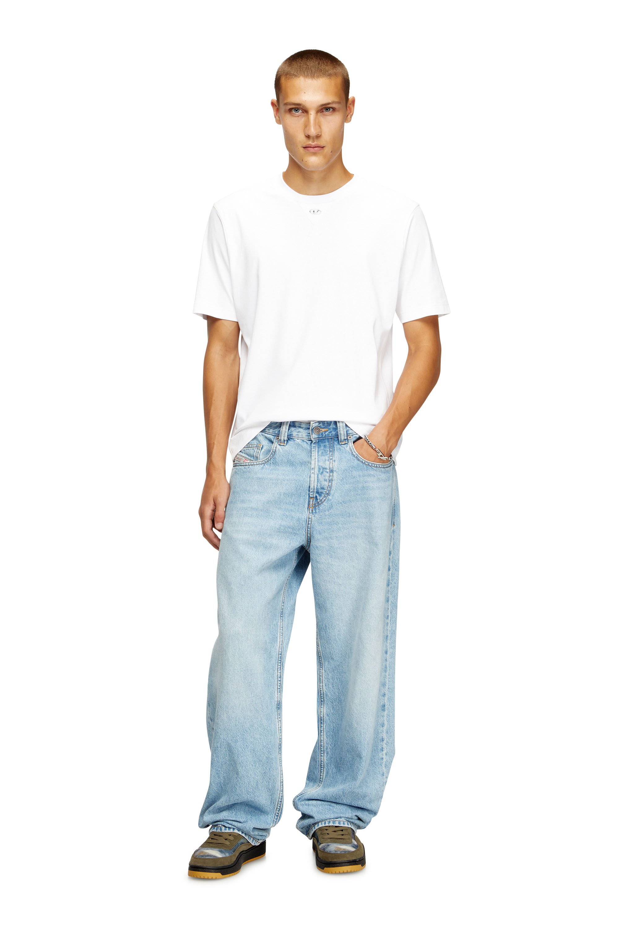 Diesel - T-MADJUST-TR, Male's Regular T-shirt with crew neck and Oval D in ホワイト - 1