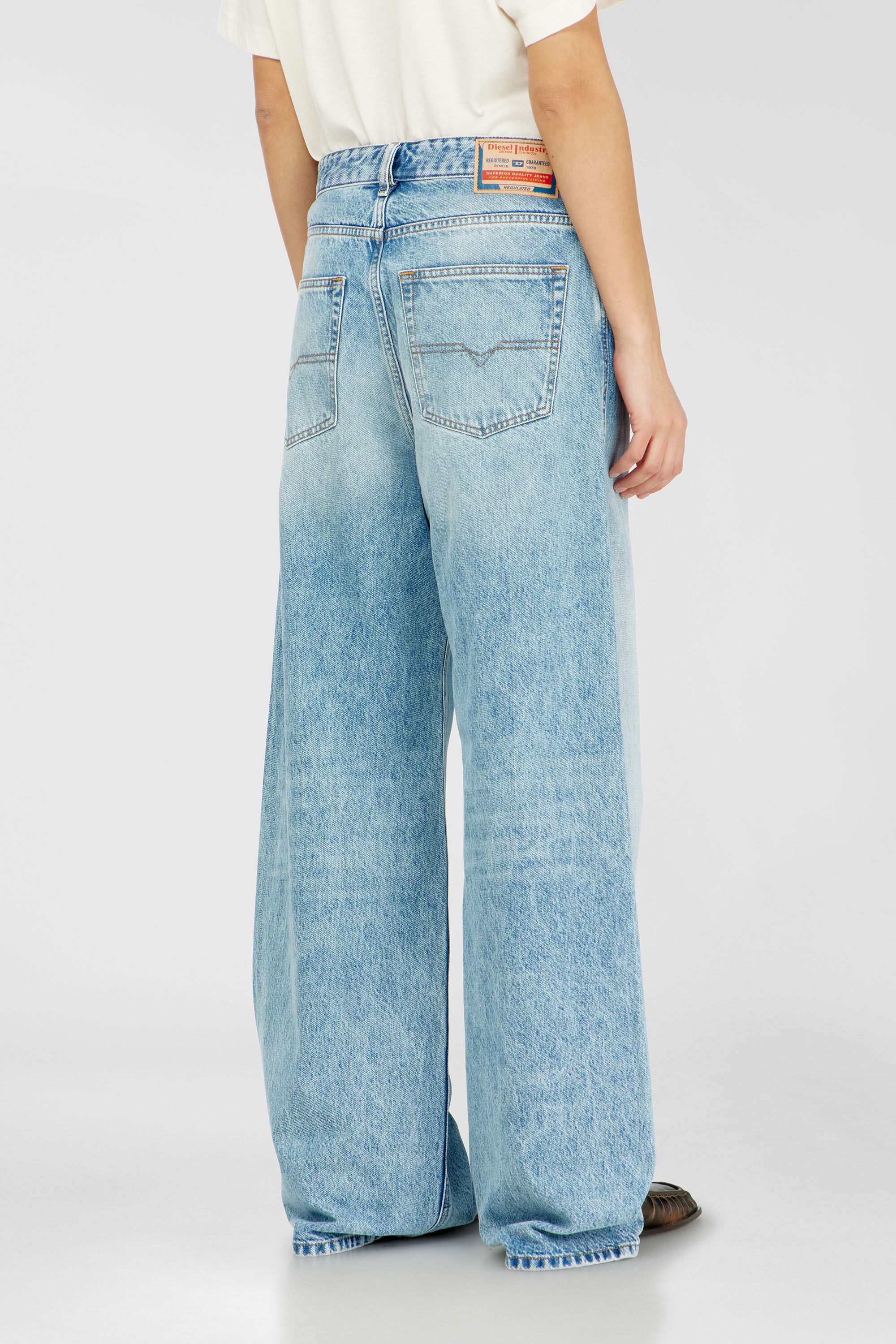 Diesel - Unisex's Relaxed Jeans 1996 D-Sire 09I29, ライトブルー - 5