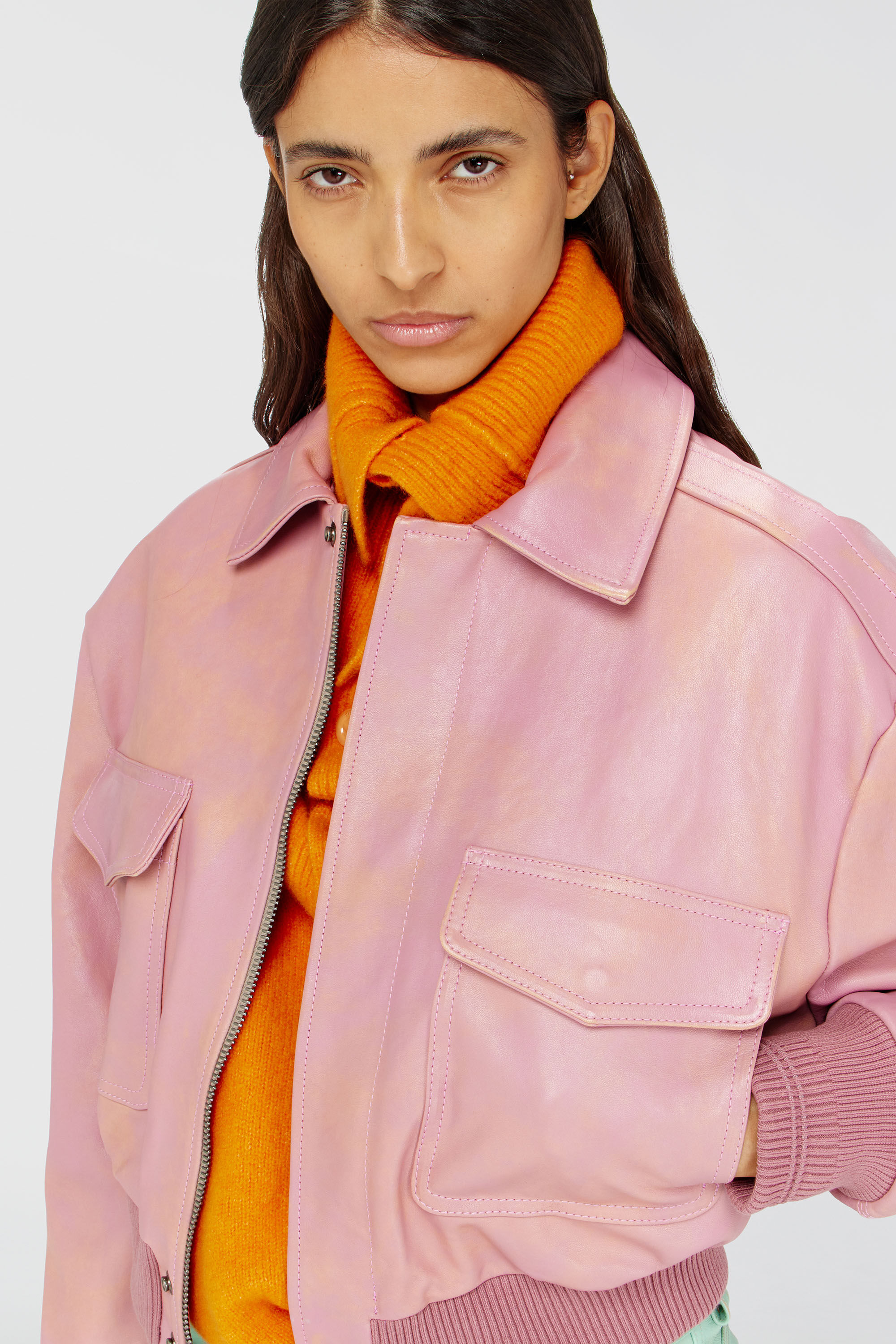 Diesel - L-AVIA, Female's Aviator jacket in treated leather in ピンク / ホワイト - 4