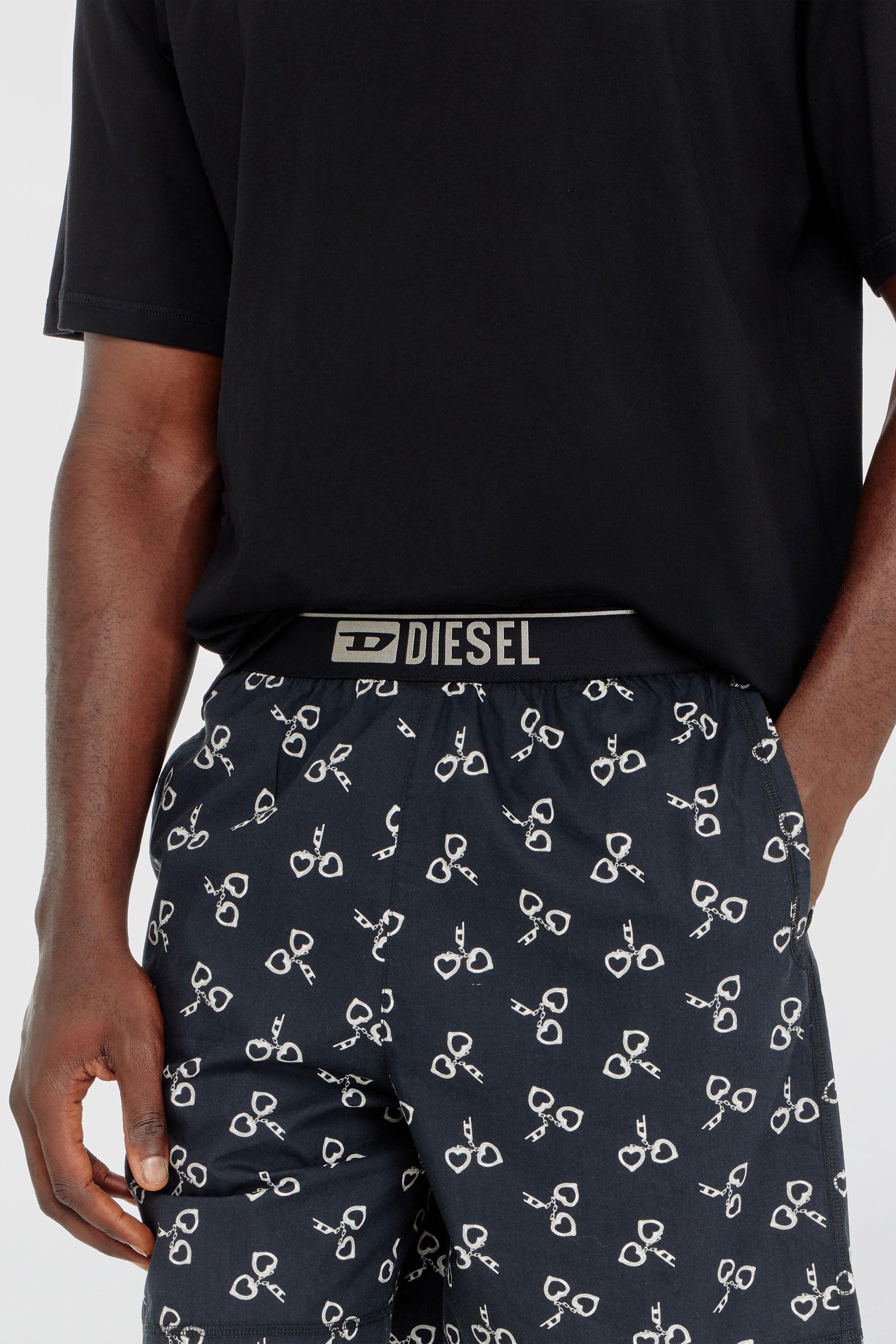 Diesel - KIT-JAMES-D-BOX, Male's パジャマ in ブラック/ホワイト - 4