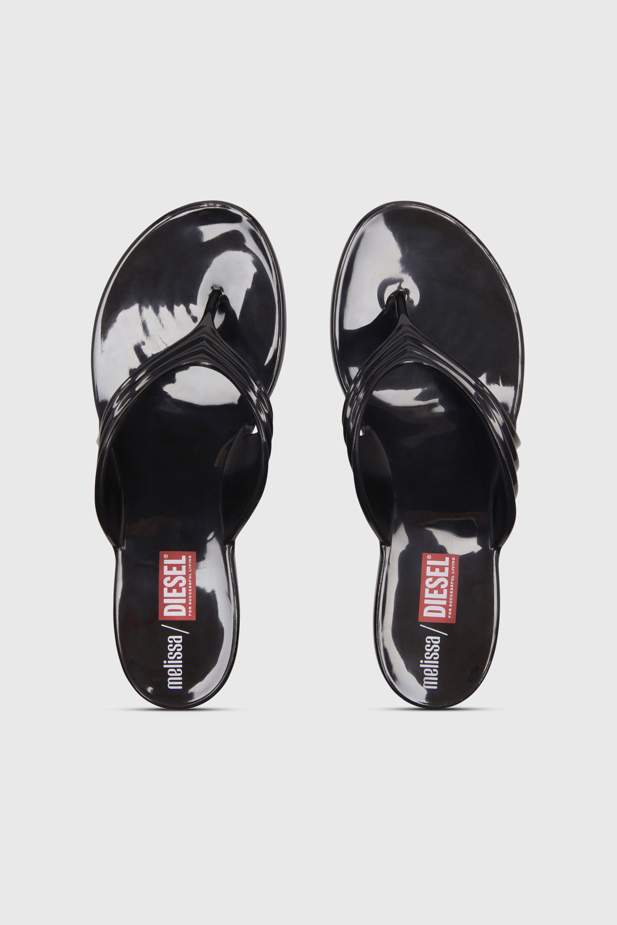 MELISSA QUANTUM THONG Sculptural flip-flops in Melflex®｜ブラック