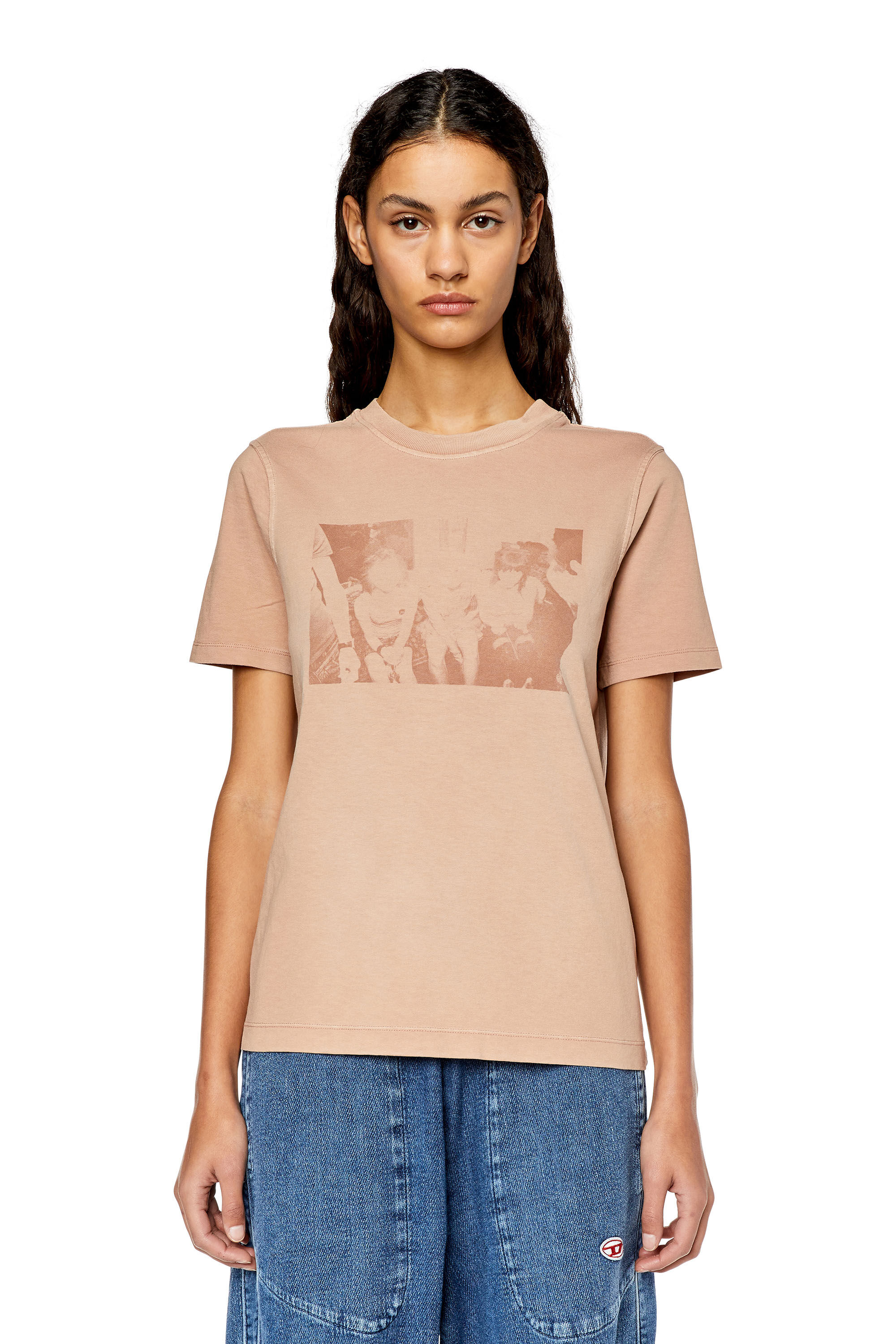 Diesel - T-REG-G2, Female's 半袖 Tシャツ グラフィック in フェースパウダー - 3