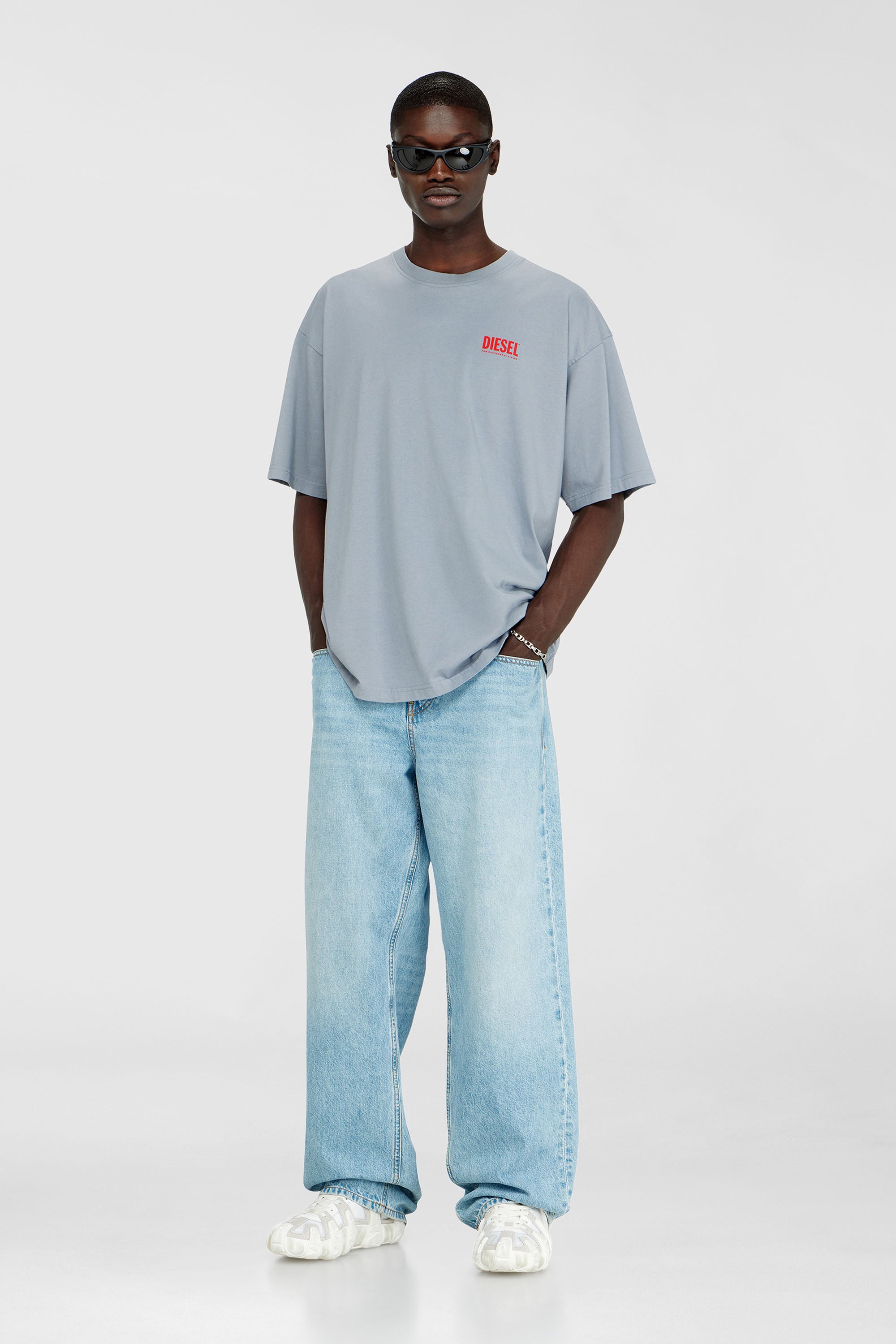 Diesel - T-BOXT-BISK, Male's Tシャツ in ライトグレー - 1
