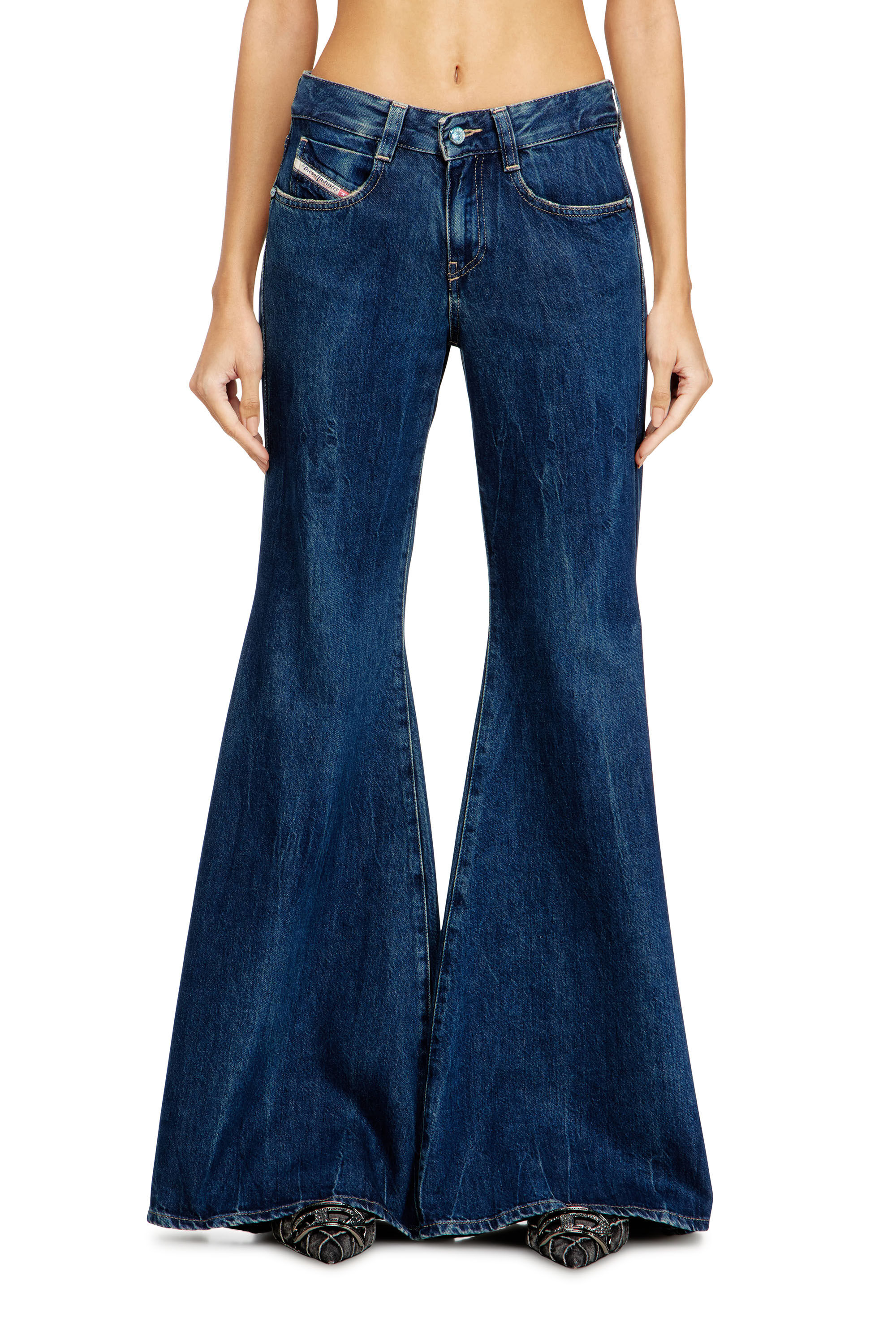 Diesel - Female's Flare Jeans 1970 D-Bleess 09N61, ミディアムブルー - 3