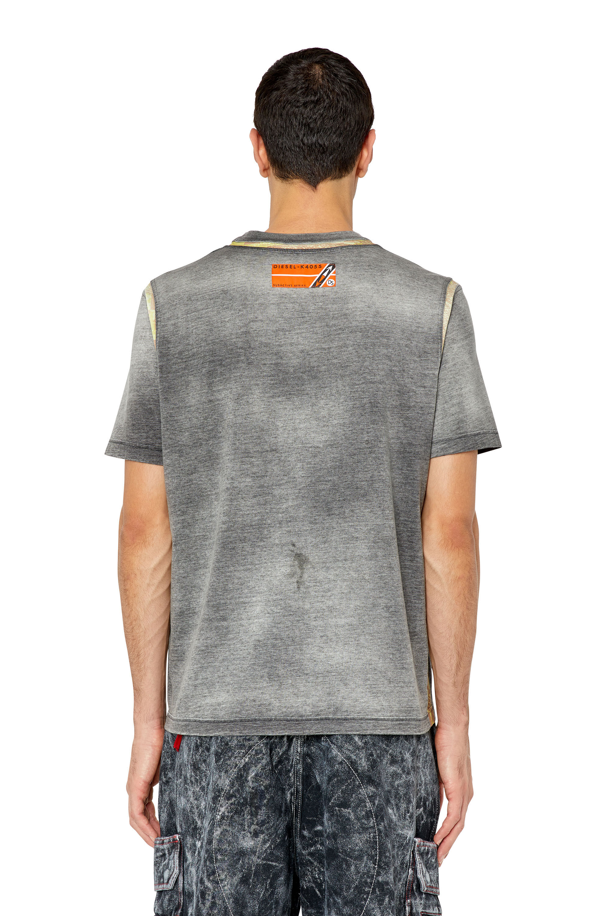 Diesel - T-JUSTINDI, Male's Tシャツ カモフラージュ in グレー - 5