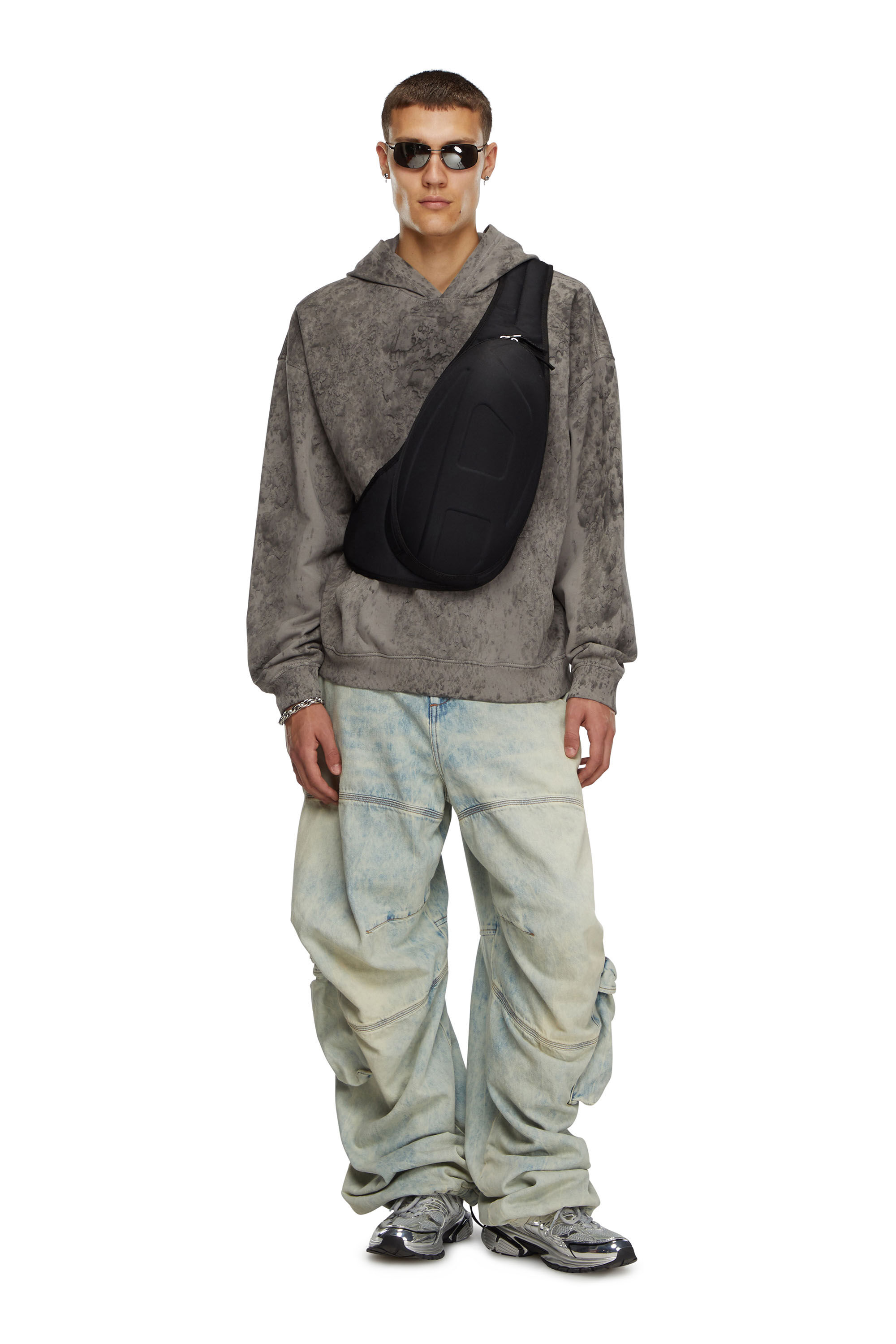 1DR-POD SLING BAG 1DR-Pod-Hard shell sling bag｜ブラック｜メンズ  