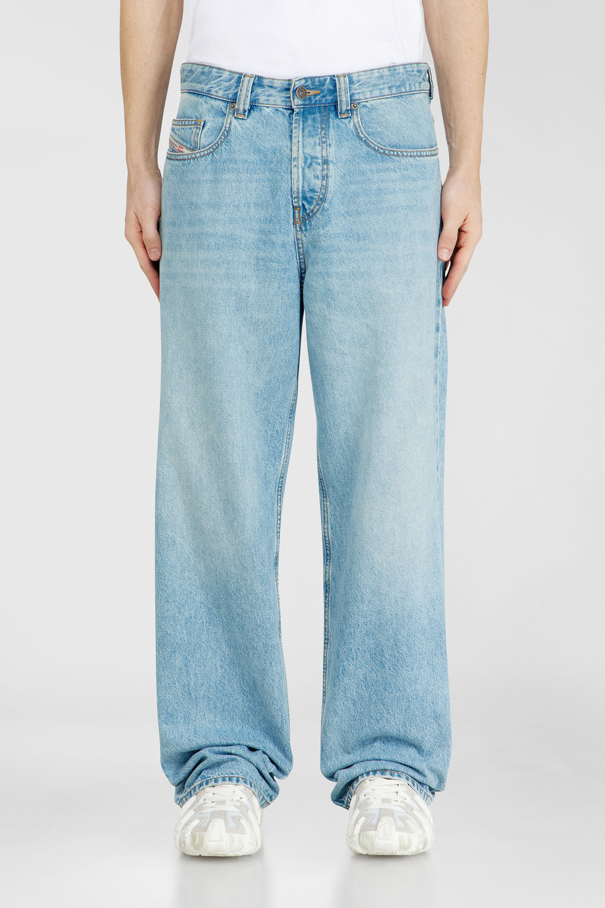Diesel - Male's Relaxed Jeans 2001 D-Macro 09I29, ライトブルー - 5