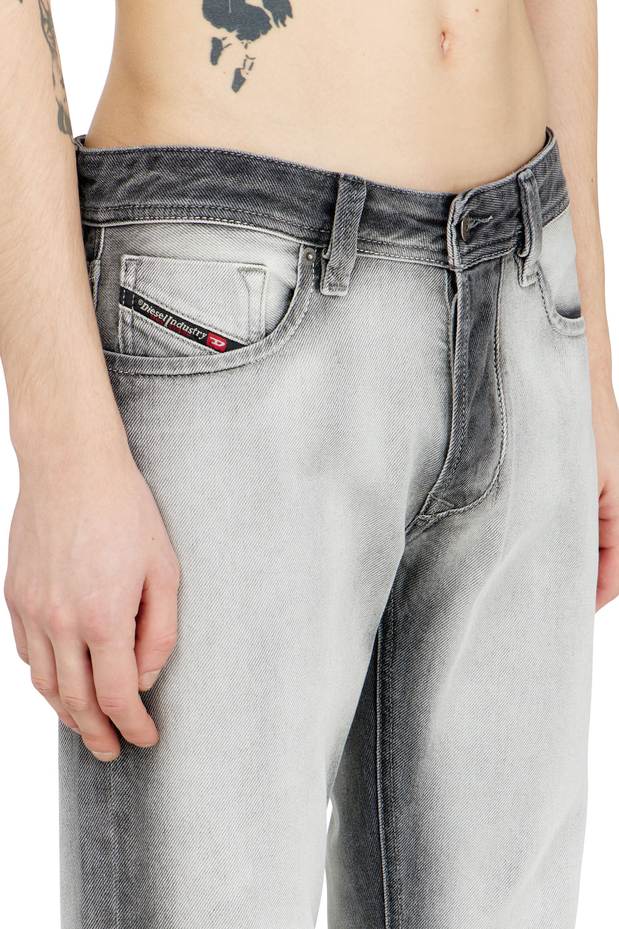 Diesel - Male's Regular Jeans 1985 Larkee 09P28, ダークグレー - 5