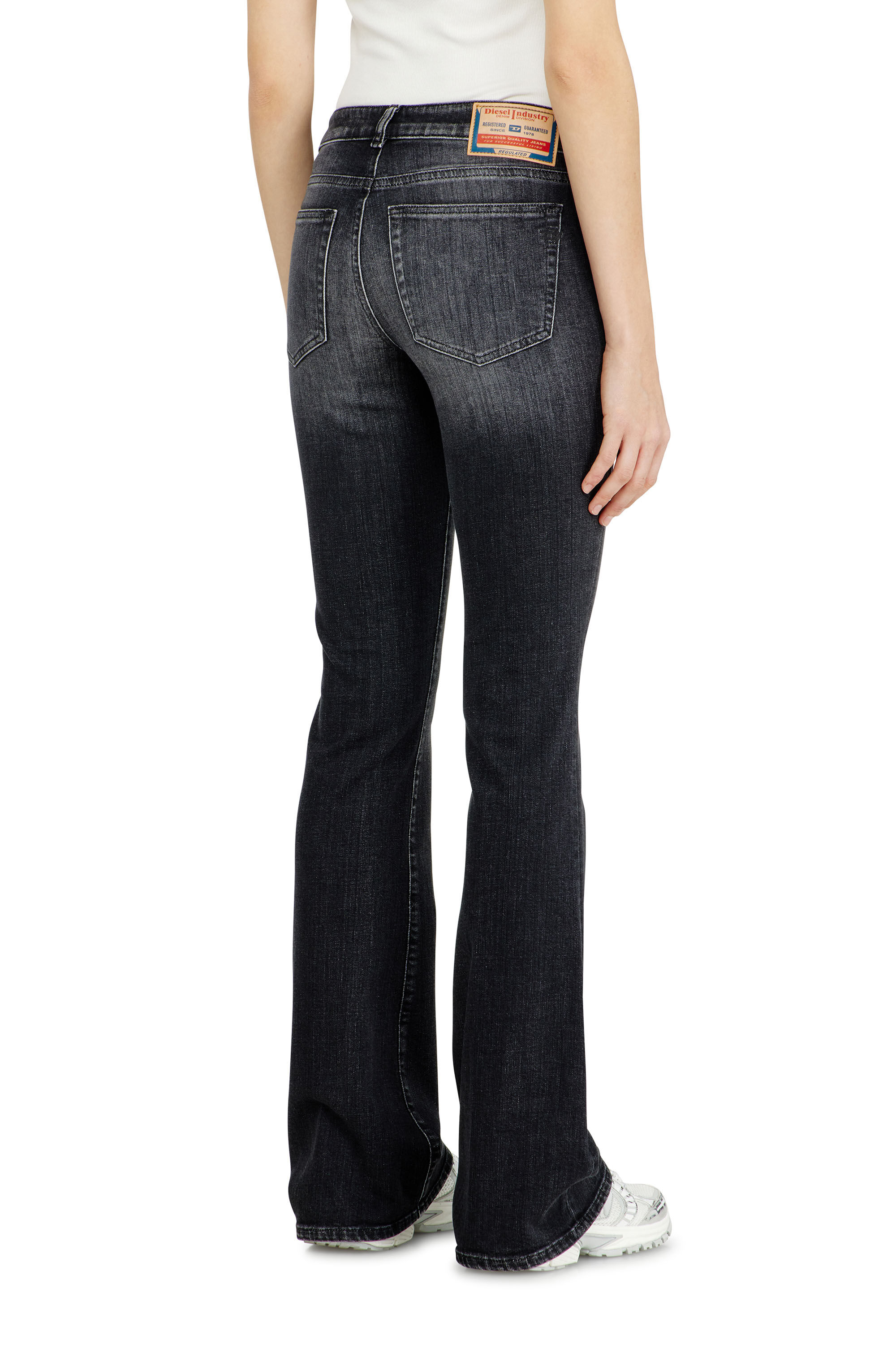 Diesel - Female's Bootcut Jeans 1969 D-Ebbey 09L98, ブラック/ダークグレー - 5