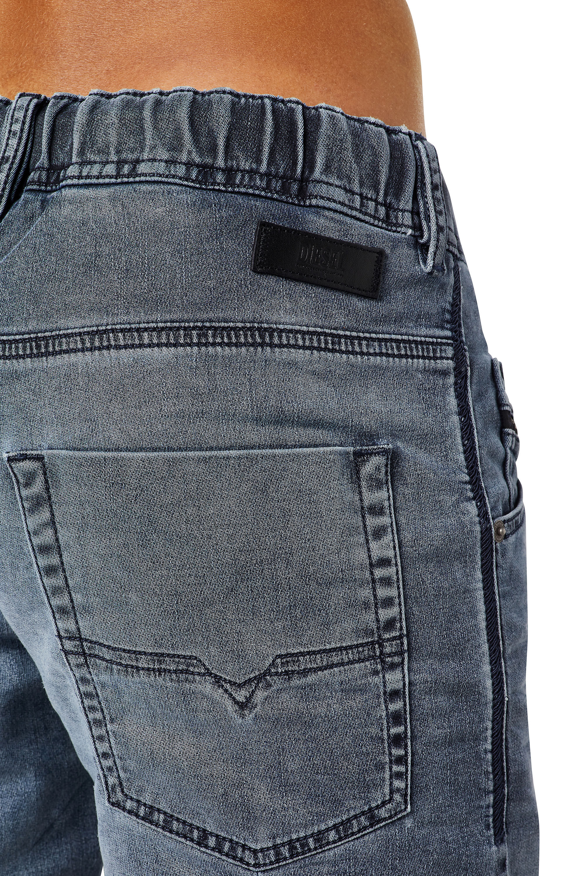 D-KROOSHORT JOGGJEANS MEN: デニムショートパンツ ｜ディーゼル 