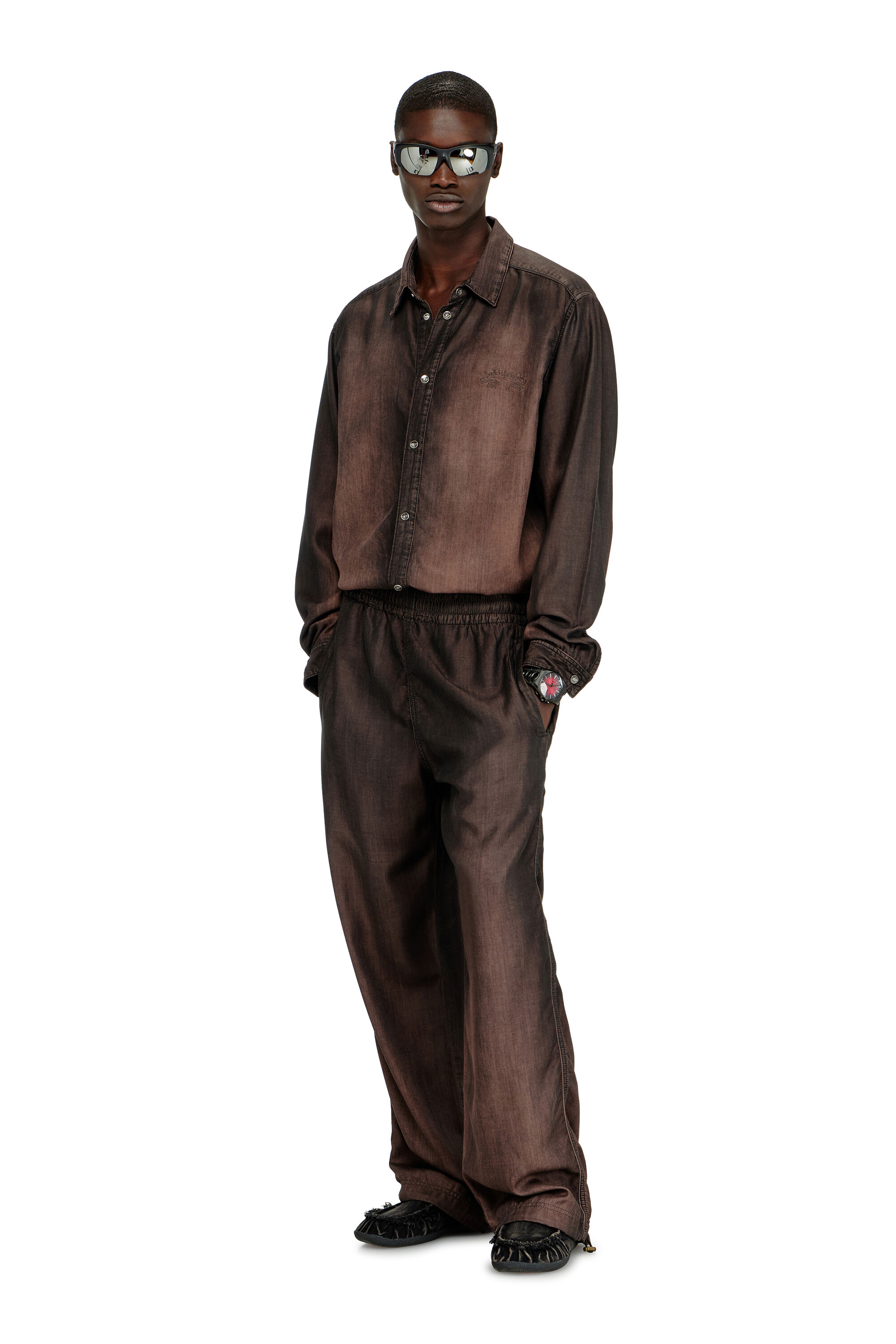 Diesel - Unisex's Relaxed Jeans D-Roder 068YF, ダークブラウン - 1