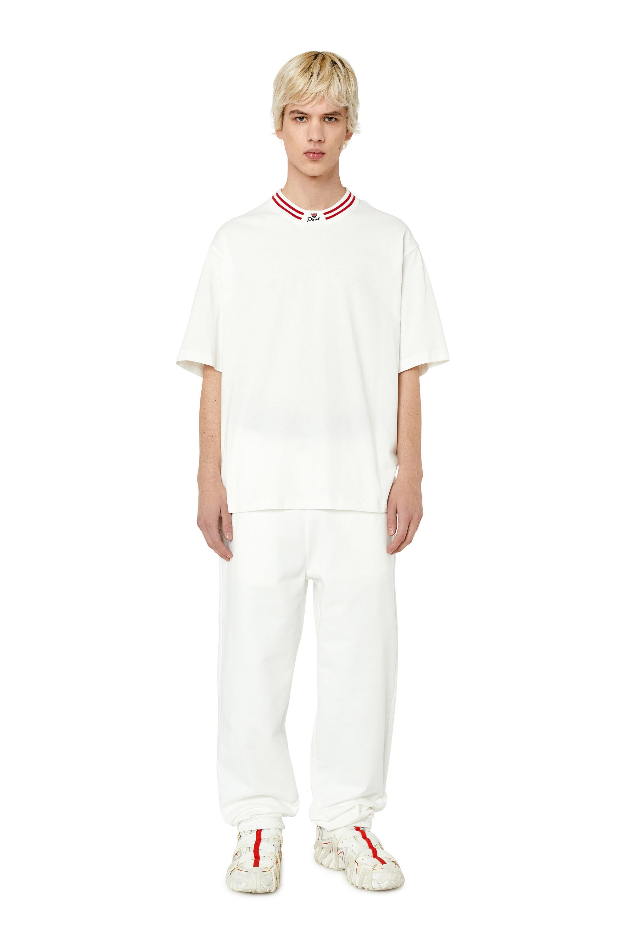 Diesel - T-KROWN, Male's Tシャツ クラウン ロゴ ルーズフィット in ホワイト - 1