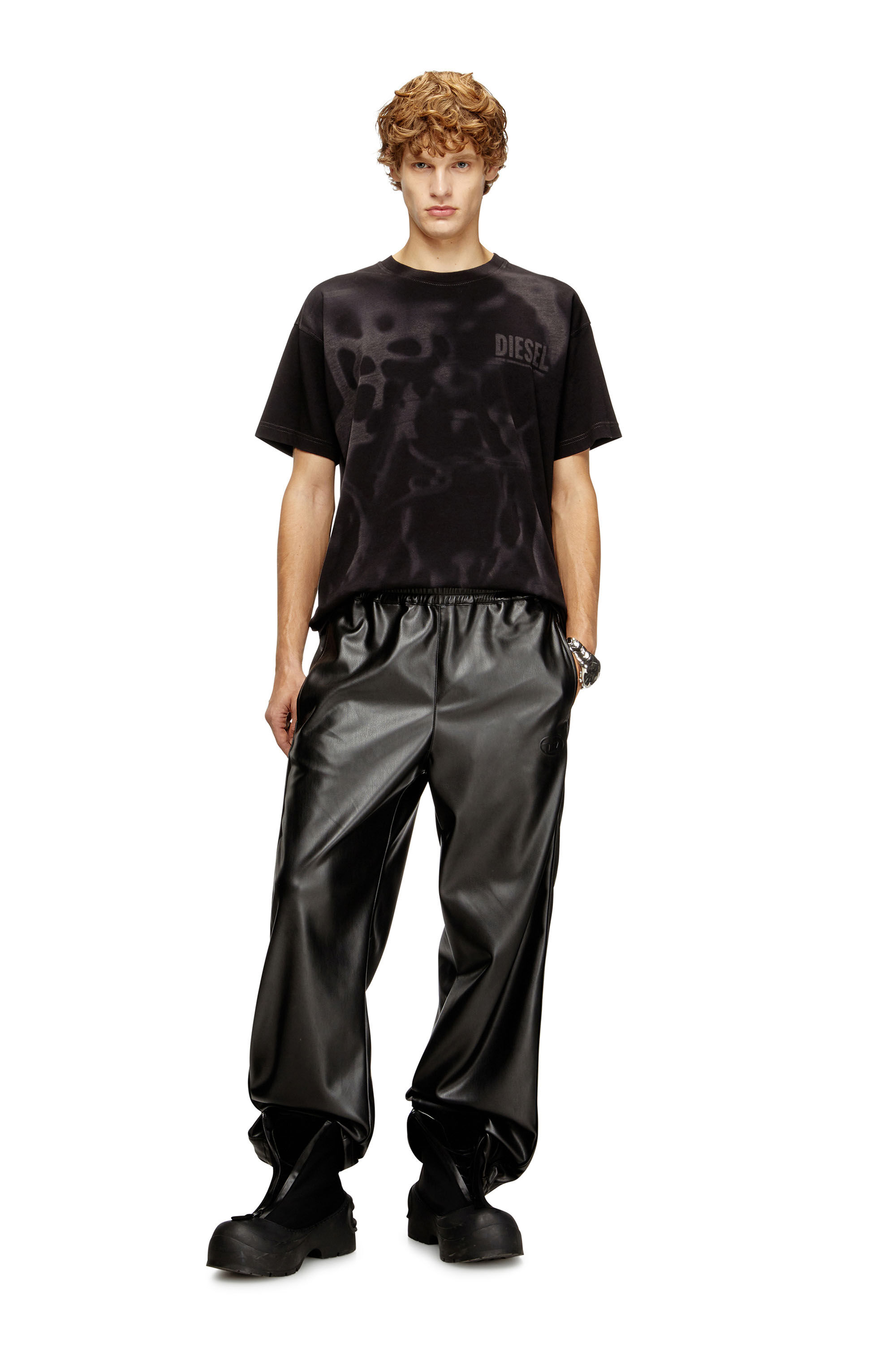 Diesel - T-NORM-V7, Male's Tシャツ in ブラック - 1