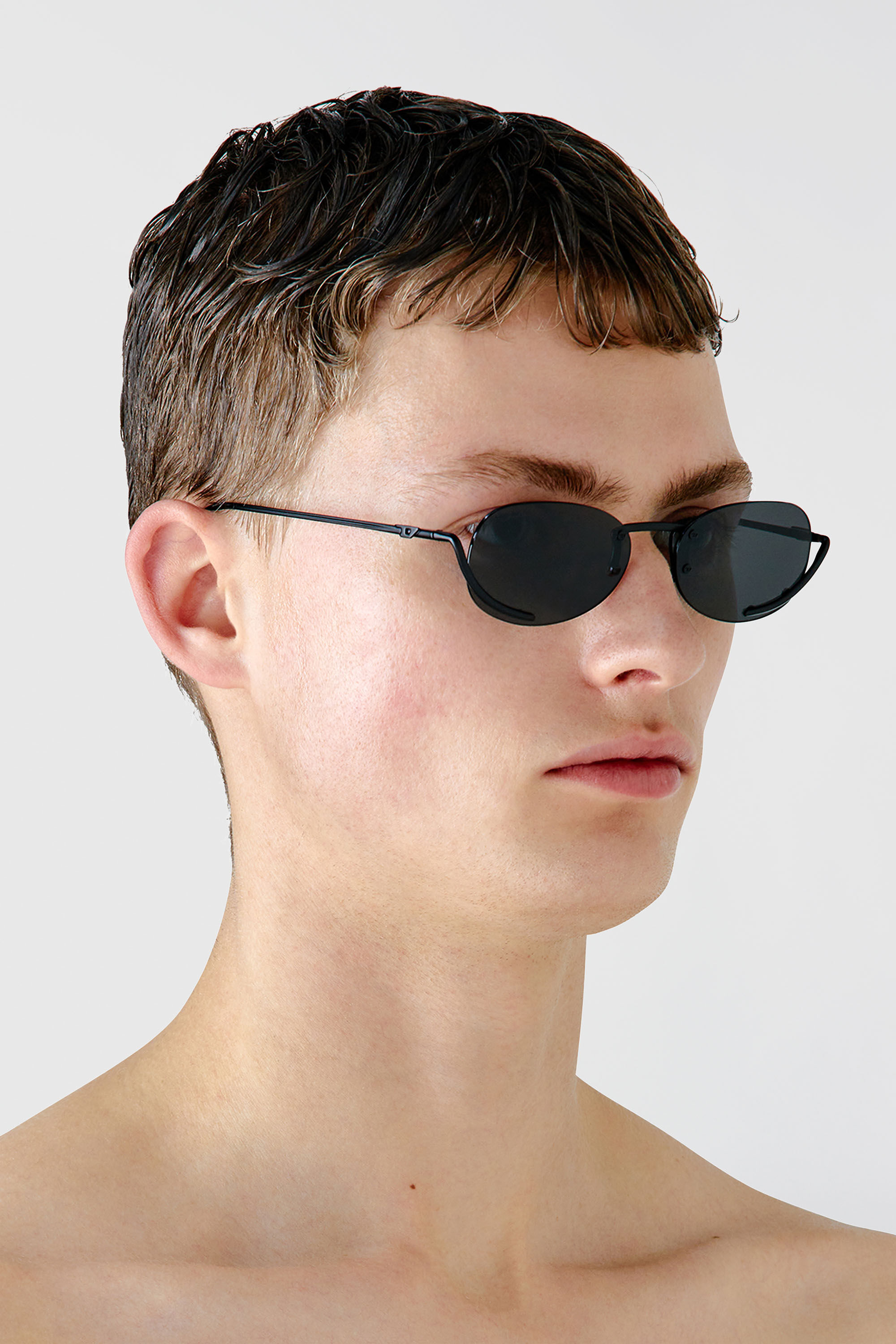 0DL1004 Oval sunglasses｜ブラック｜ウィメンズ｜DIESEL