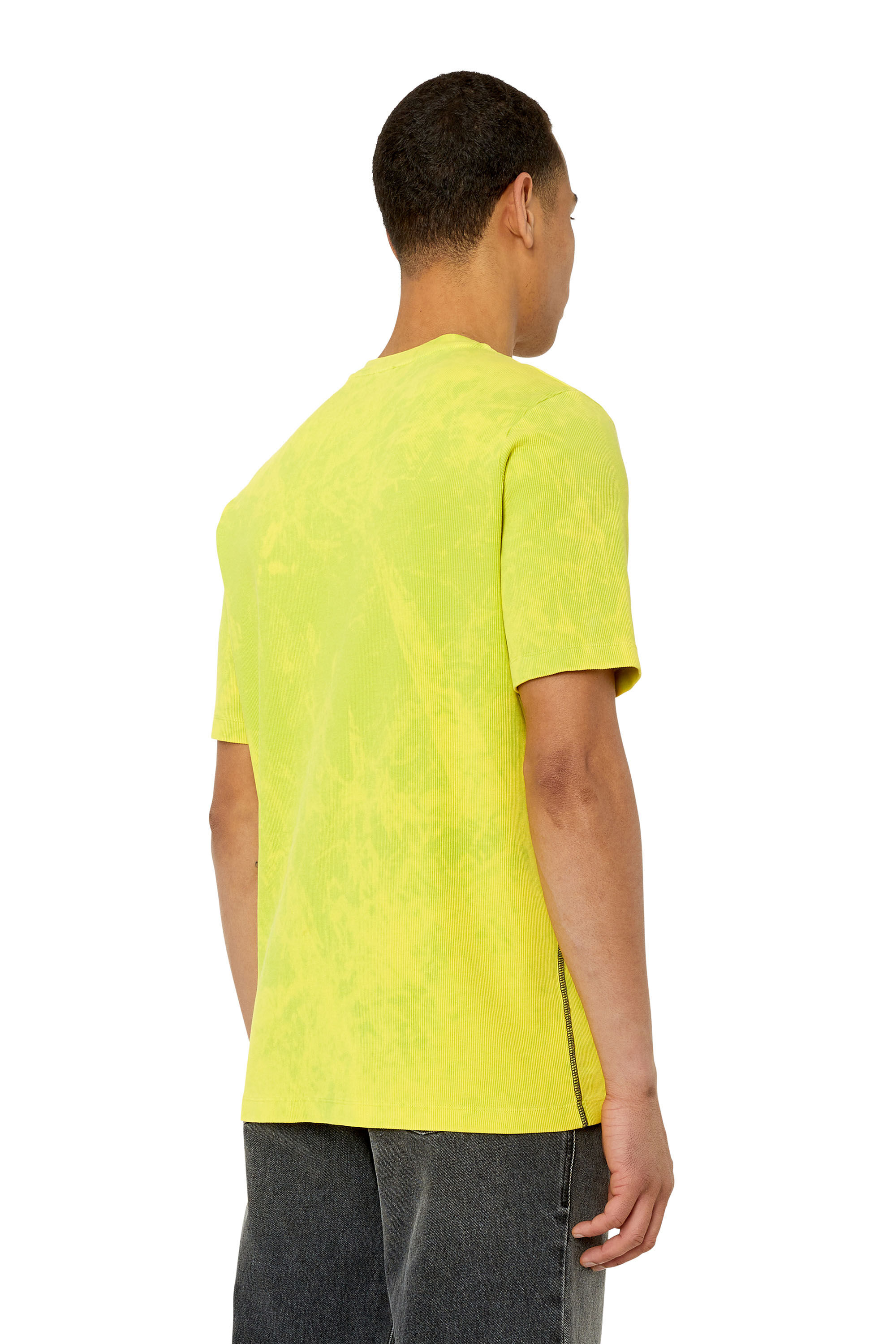 Diesel - T-JUSTRIB, Male's Tシャツ ヘンリーネック in 蛍光グリーン - 5