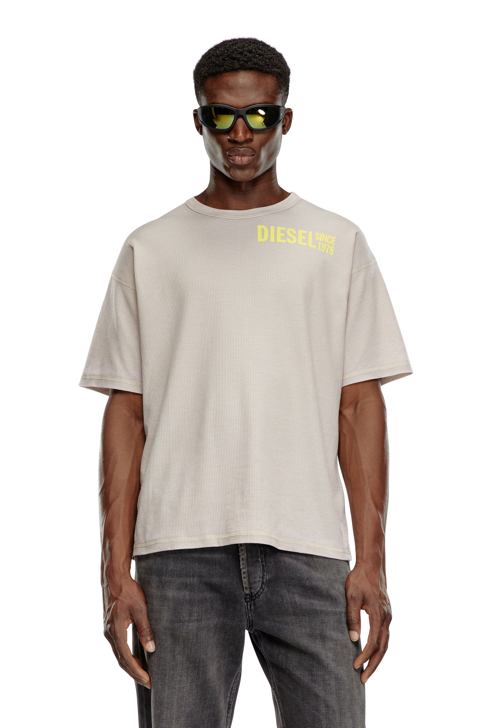 Diesel - T-BURNXT, Male's Waffle T-shirt with burnout wash in フェースパウダー - 3