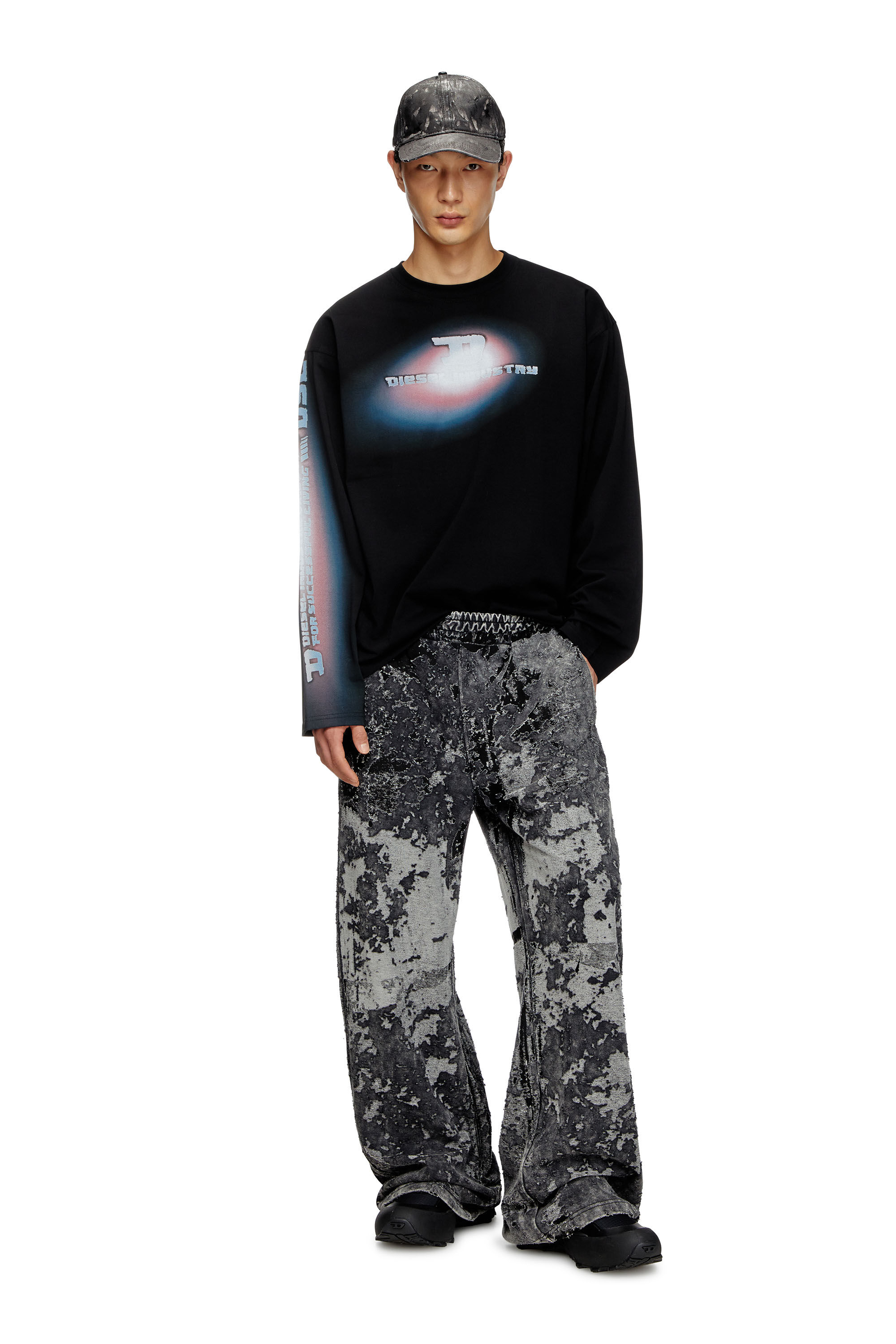 P-MARTIS-SHOW Burnout track pants with camo effect｜ブラック