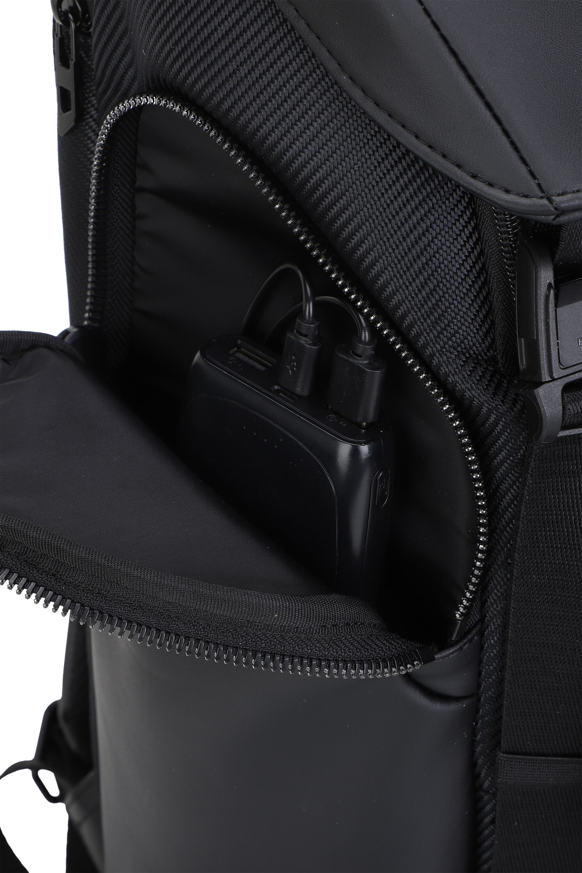 DIESEL CARBON FIBER BACKPACK-BLACK DSB0 Functional business
