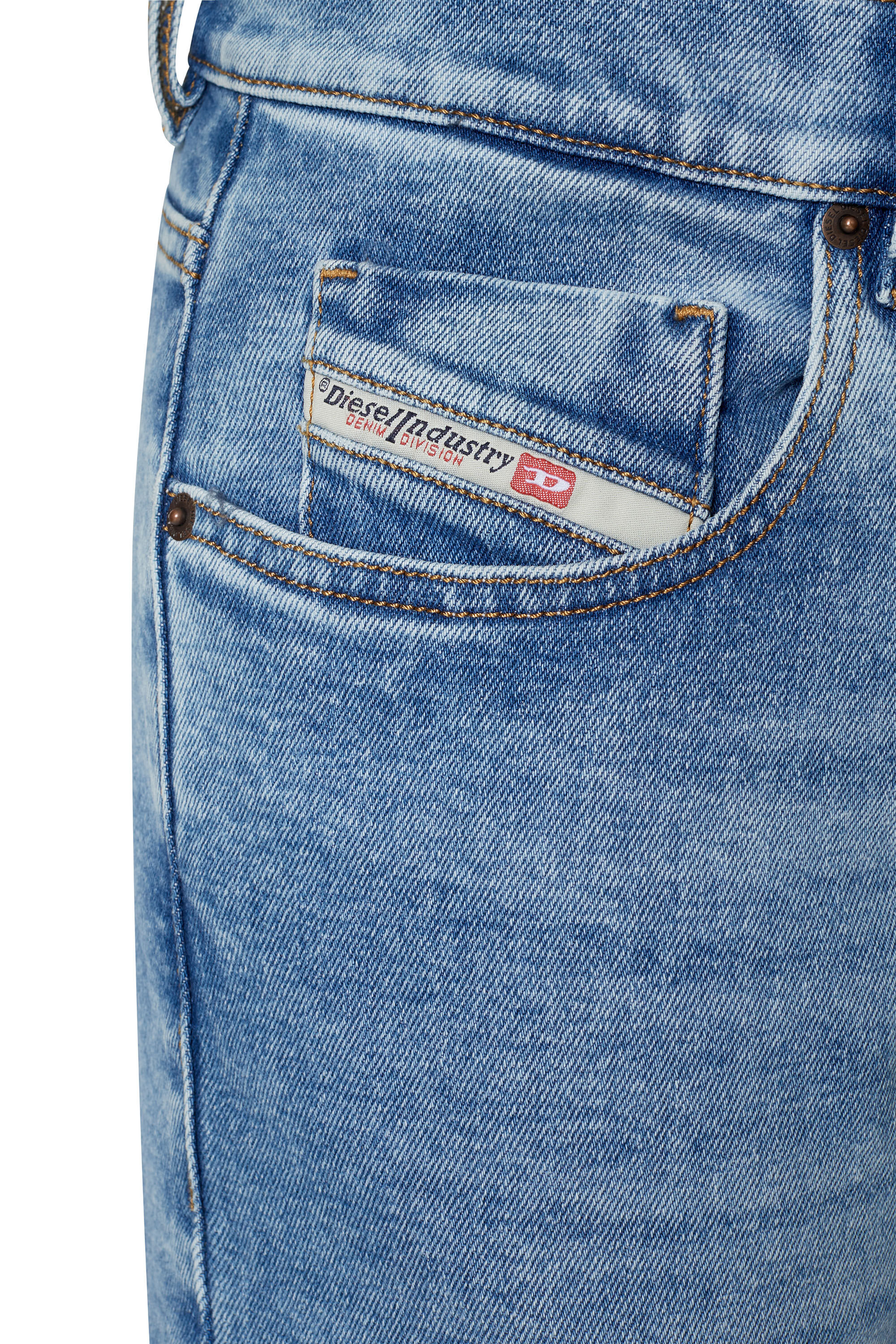 Diesel - Slim Jeans 2019 D-Strukt 09B92, Male's スリム Jeans - 2019 D-Strukt in ミディアムブルー - 4