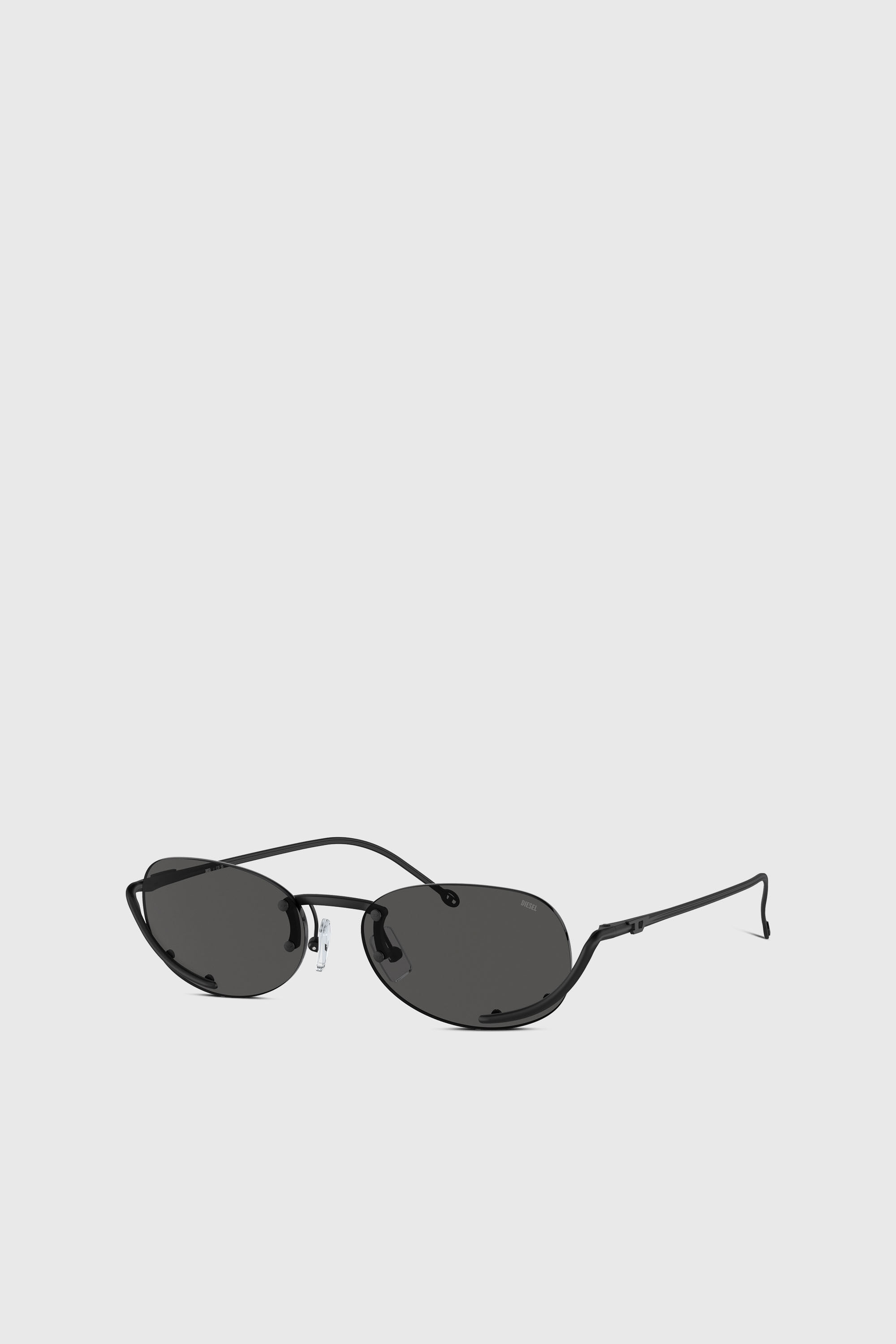 0DL1004 Oval sunglasses｜ブラック｜ウィメンズ｜DIESEL