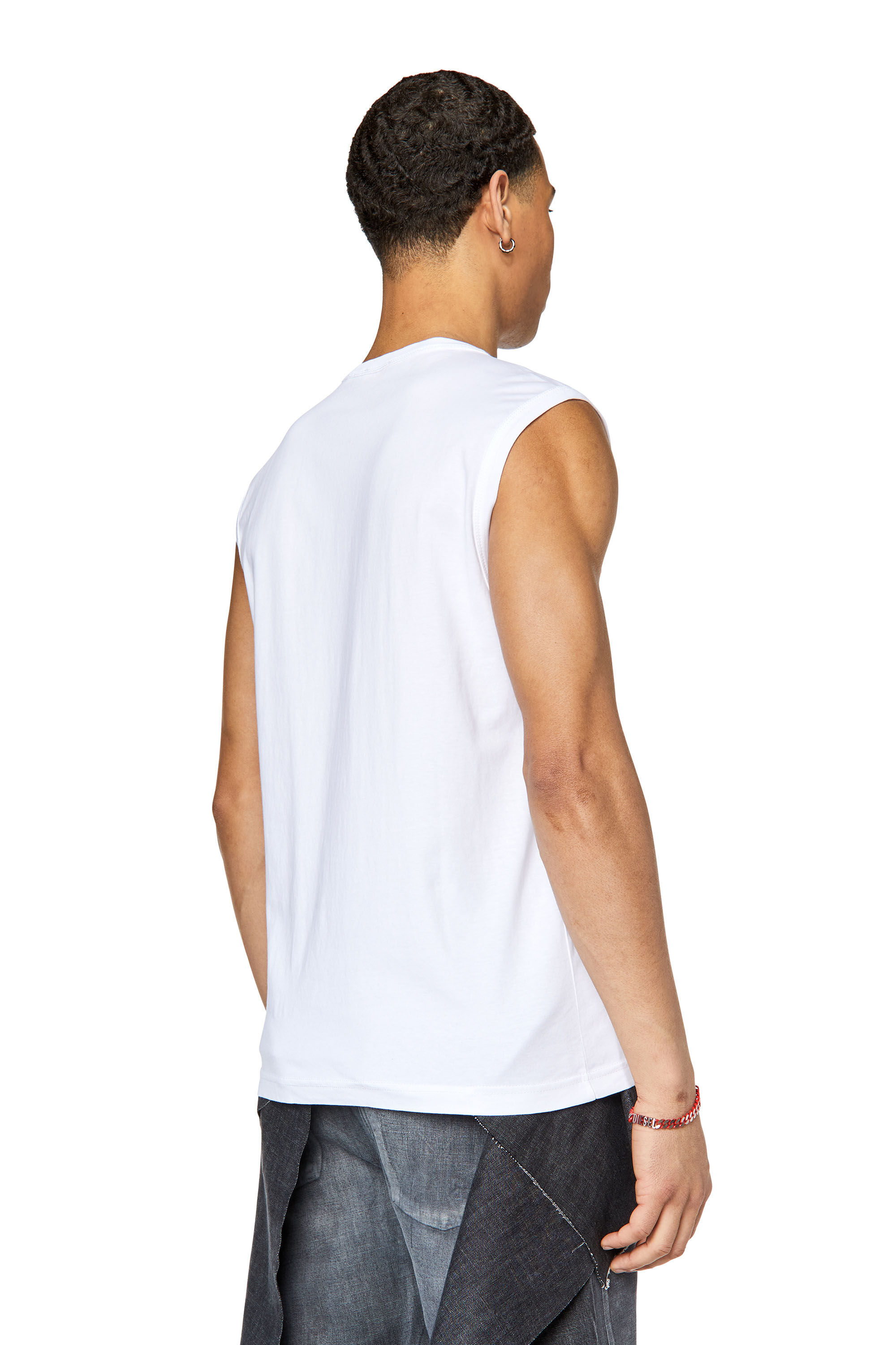Diesel - T-BISCO-DIVSTROYED, Male's ノースリーブ Tシャツ ビンテージロゴ デストロイド加工 in ホワイト - 4