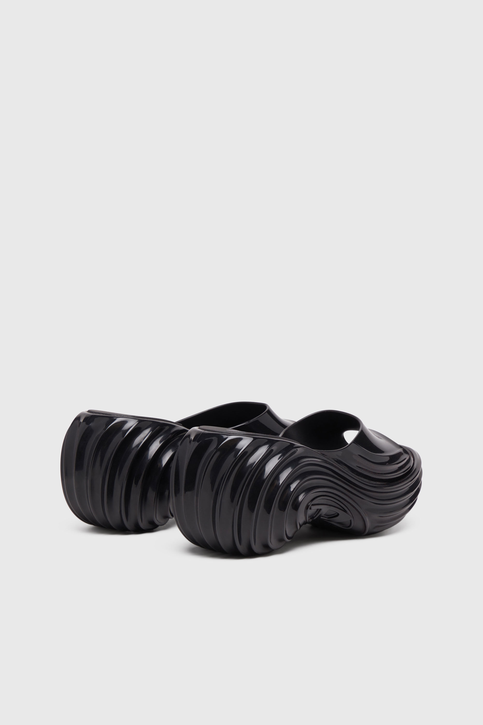 DIESEL メタルロゴ ポインテッドトゥ ミュール ウェッジソールサンダル MELISSA QUANTUM PLATFORM｜ディーゼル公式