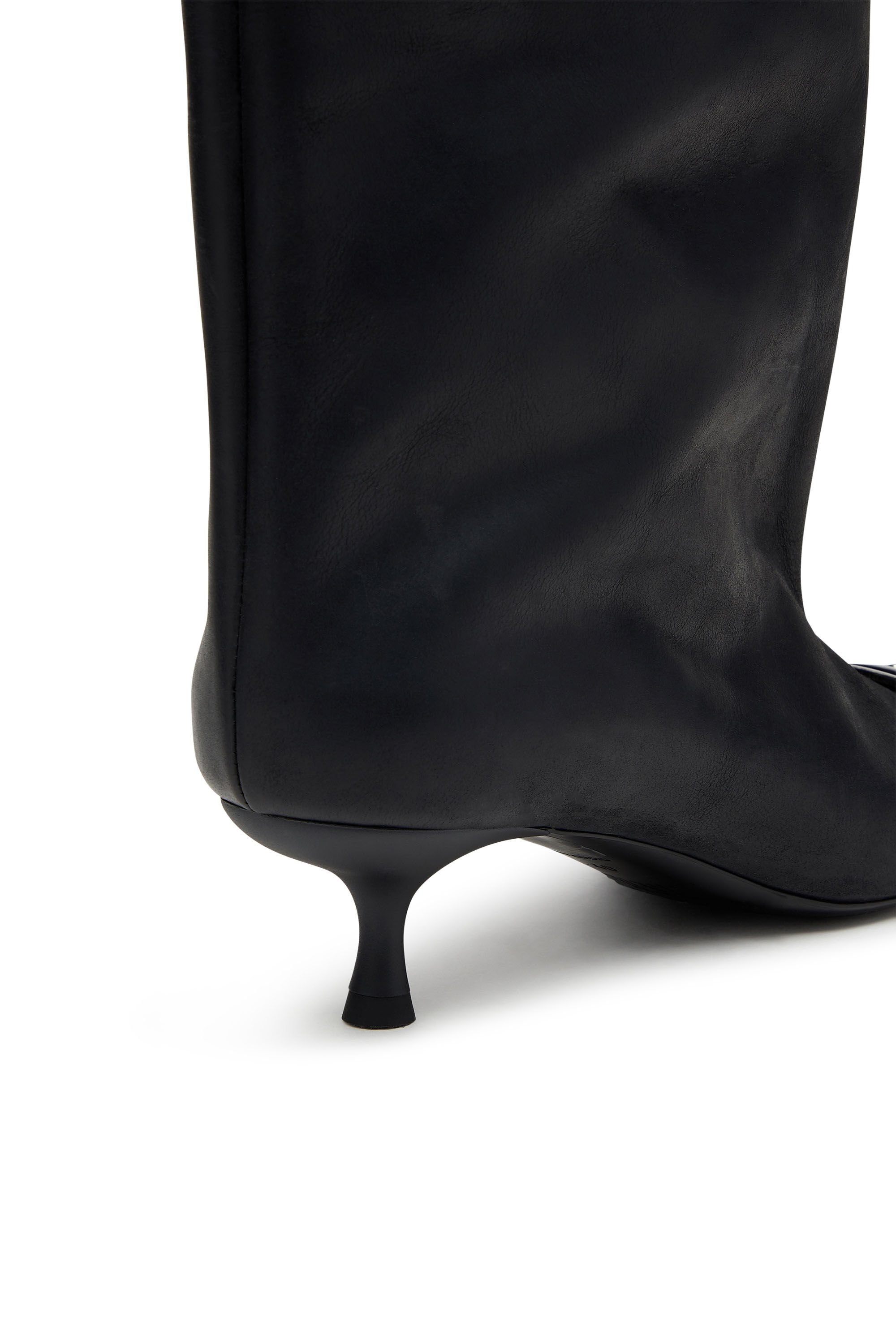 Diesel - D-VENUS 40 KB TUBE, Female's D-Venus-Knee-high boots in oiled leather in ブラック - 6