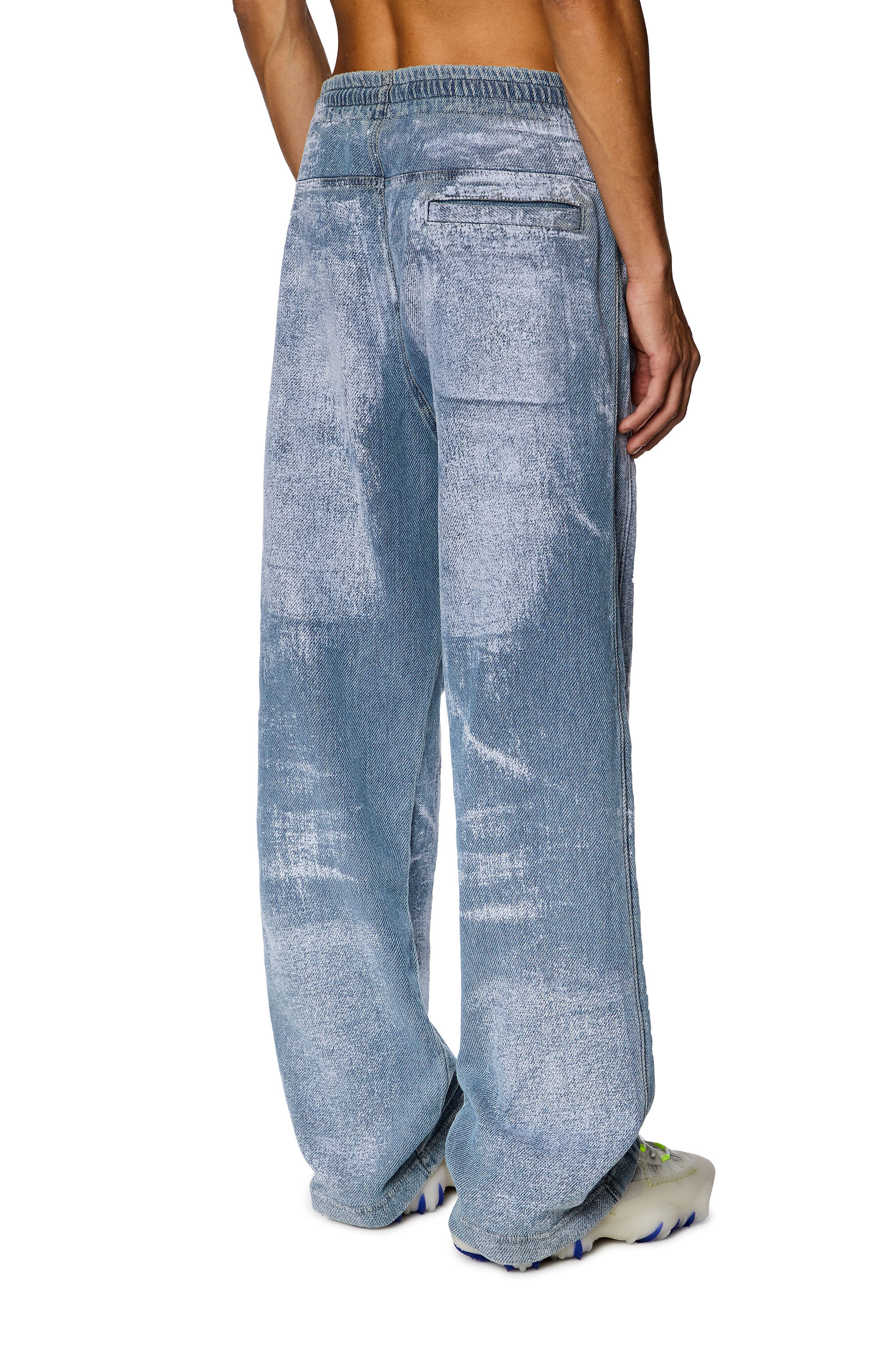 Diesel - Straight Jeans D-Martia 068JK, Male's デニムルーズフィットワイドパンツ in ライトブルー - 5