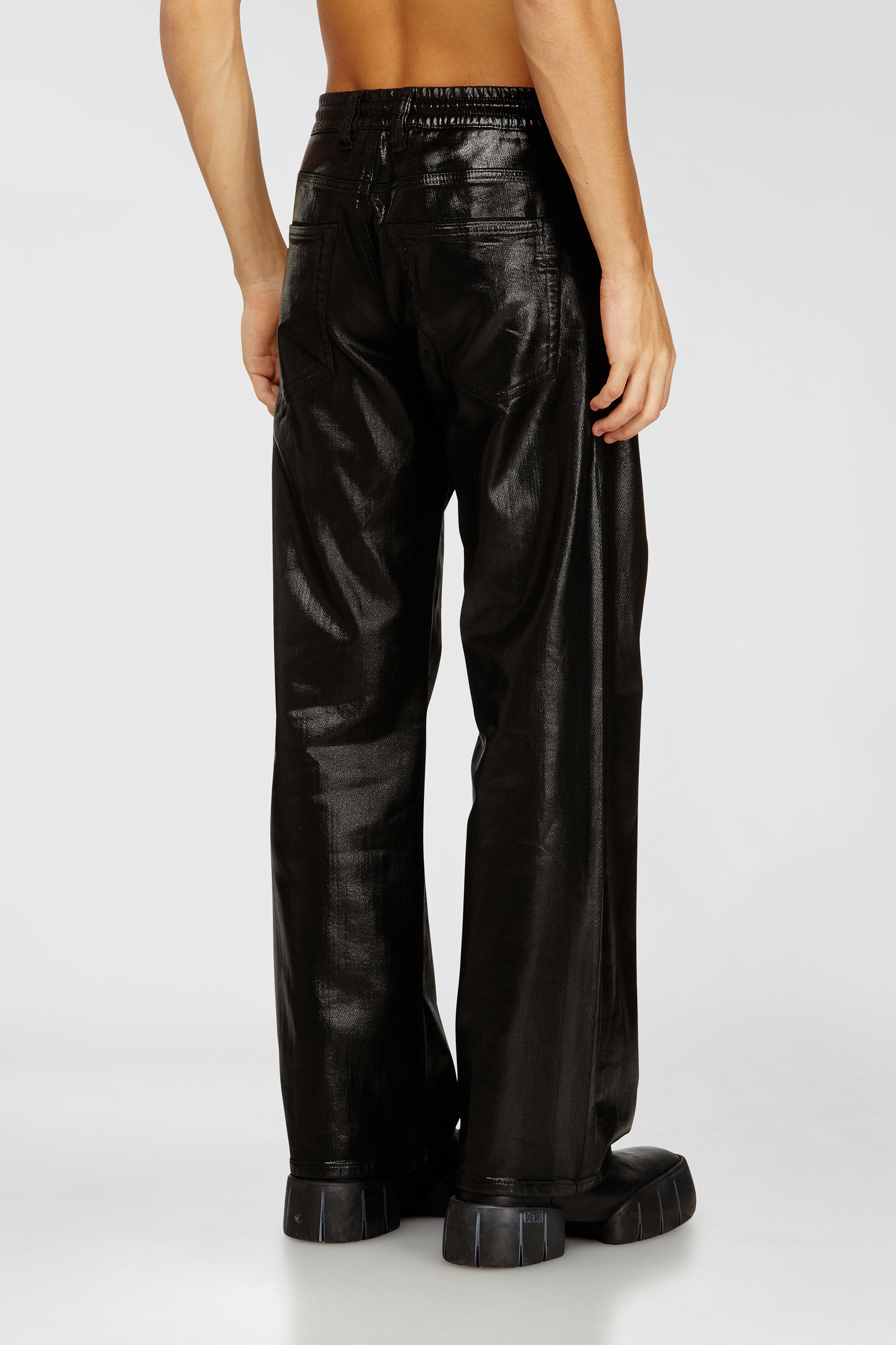 Diesel - Male's Relaxed 2080 D-Reel Joggjeans&reg; 068VD, ブラック/ダークグレー - 4