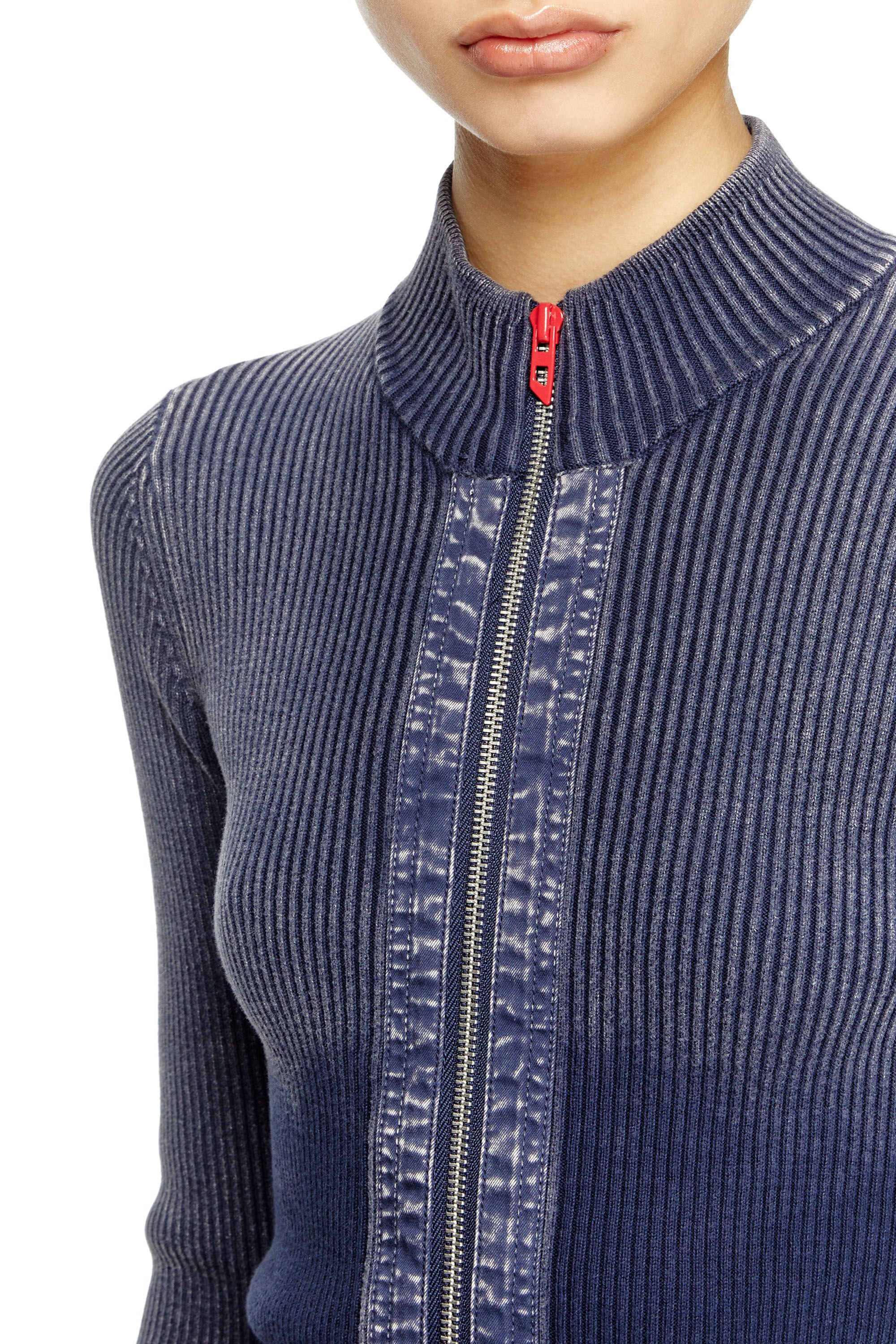 Diesel - M-MELISSA, Female's Zip-up cardigan with denim cargo pockets in ブルー - 4