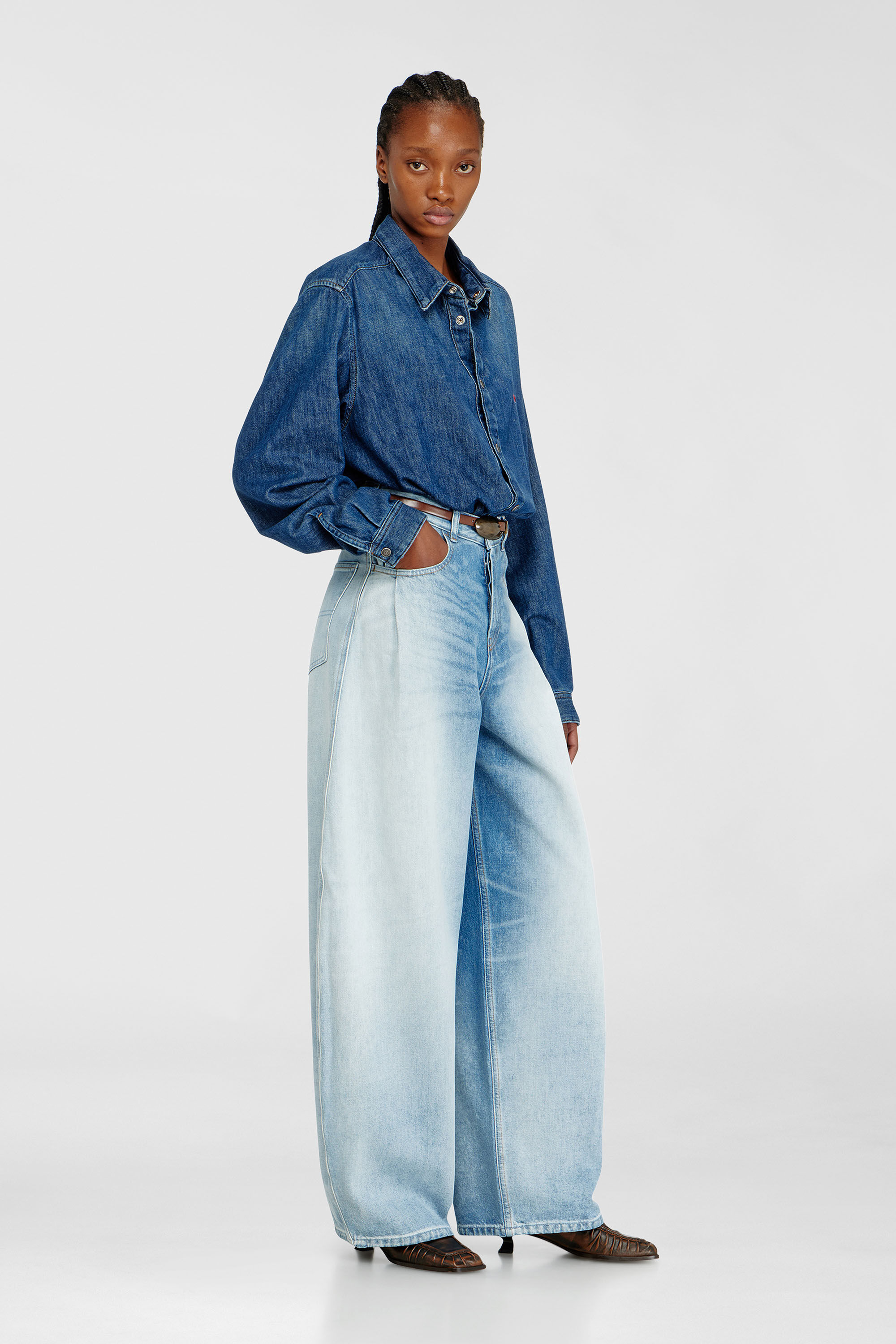 Diesel - Female's Relaxed Jeans 1987 D-Khelz 007EE, ライトブルー - 2