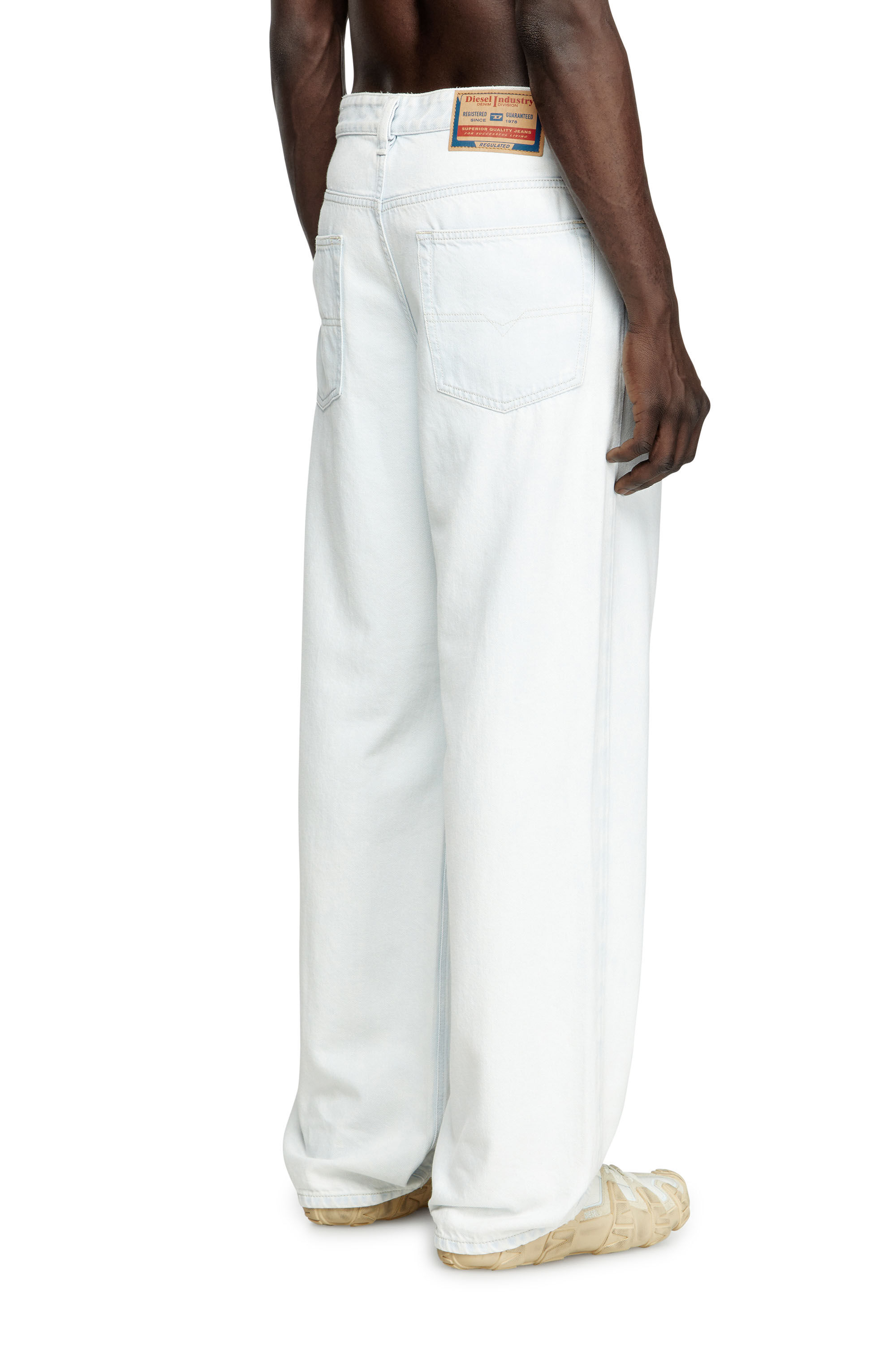 Relaxed Jeans - 2001 D-Macro | ライトブルー | メンズ | DIESEL