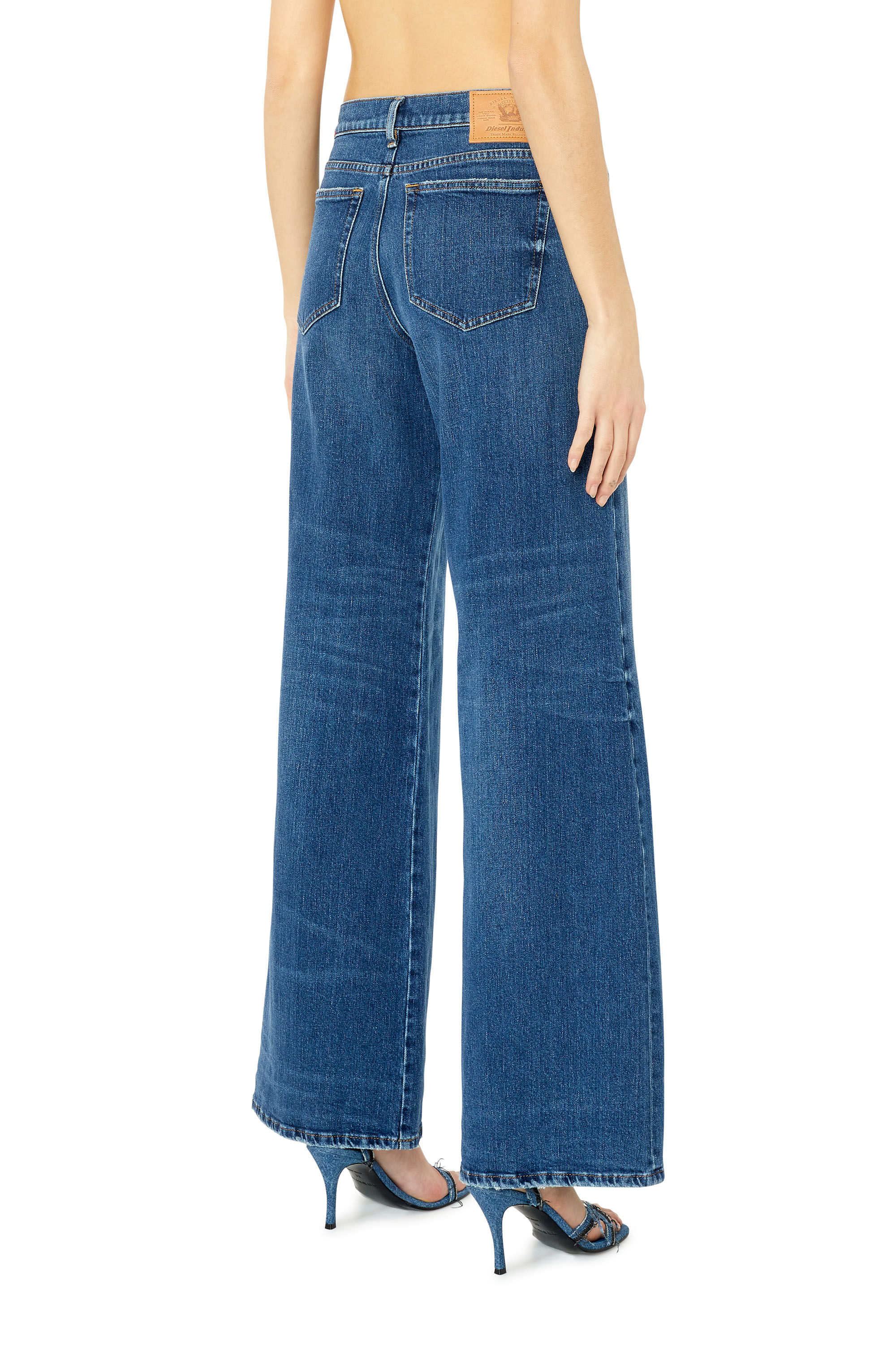 Diesel - Bootcut and Flare Jeans 1978 D-Akemi 007L1, ミディアムブルー - Image 5