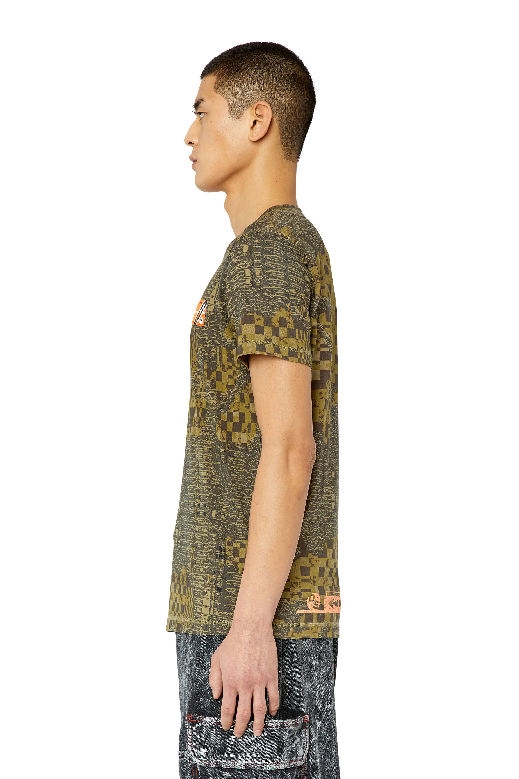 Diesel - T-DIEGOR-G1, Male's Tシャツ カモフラージュ in オリーブグリーン - 6