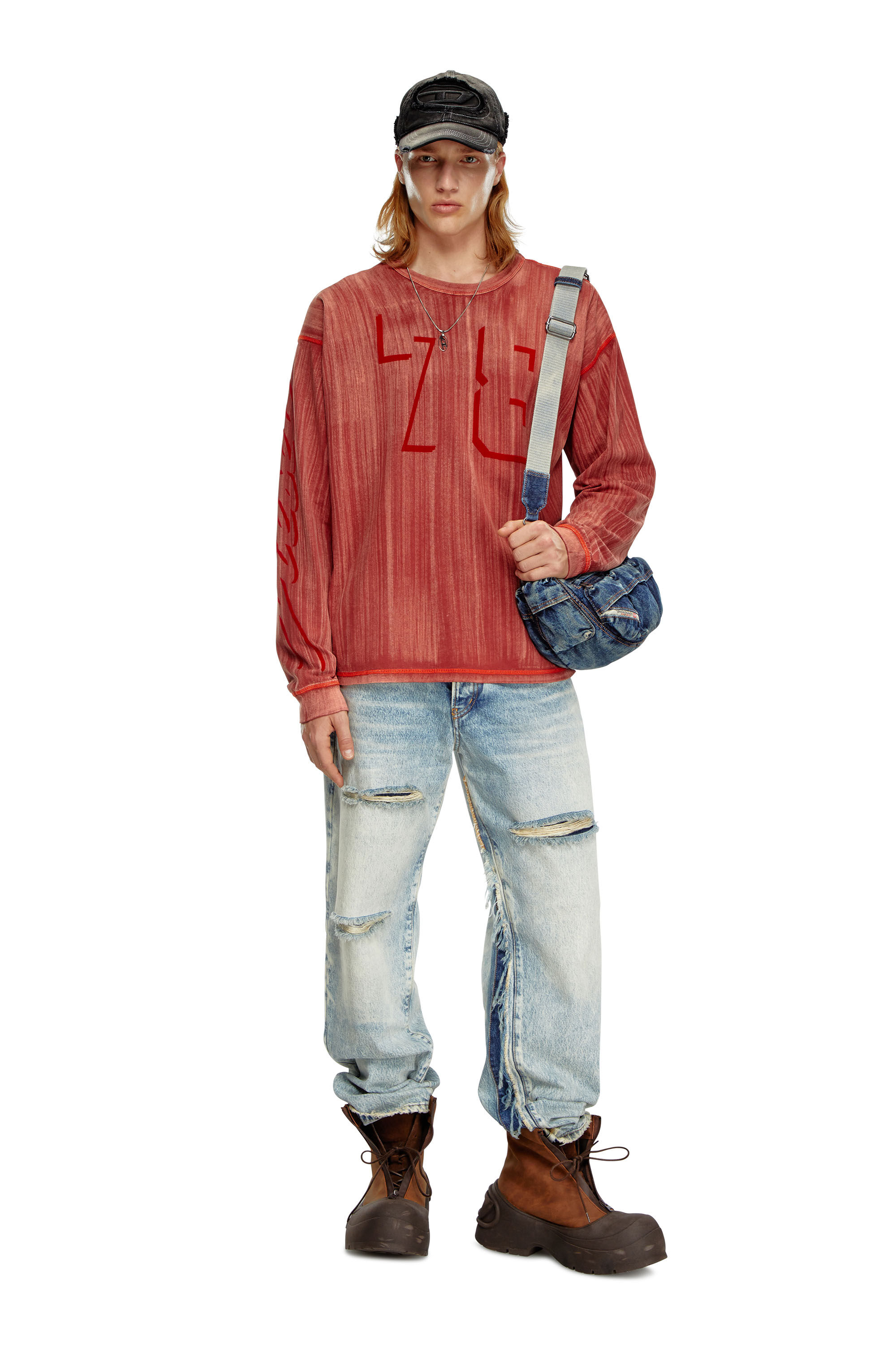 Diesel - T-BOXT-LS-Q2, Male's Long-sleeve T-shirt with brushstroke fading in レッド - 1