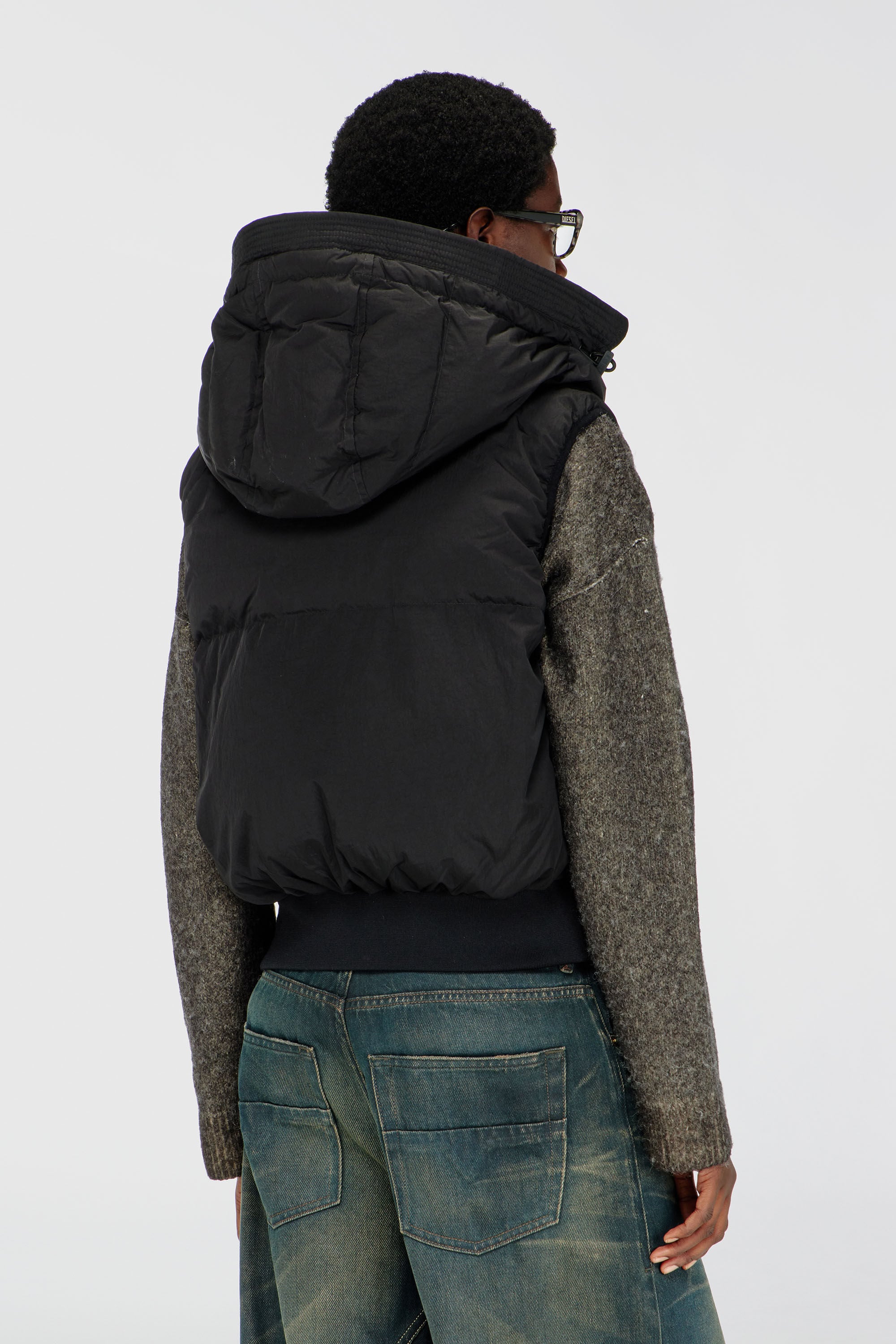 Diesel - W-PEYT-SSL-NEW-P1, Female's Hooded down vest in crinkled nylon in ブラック - 5