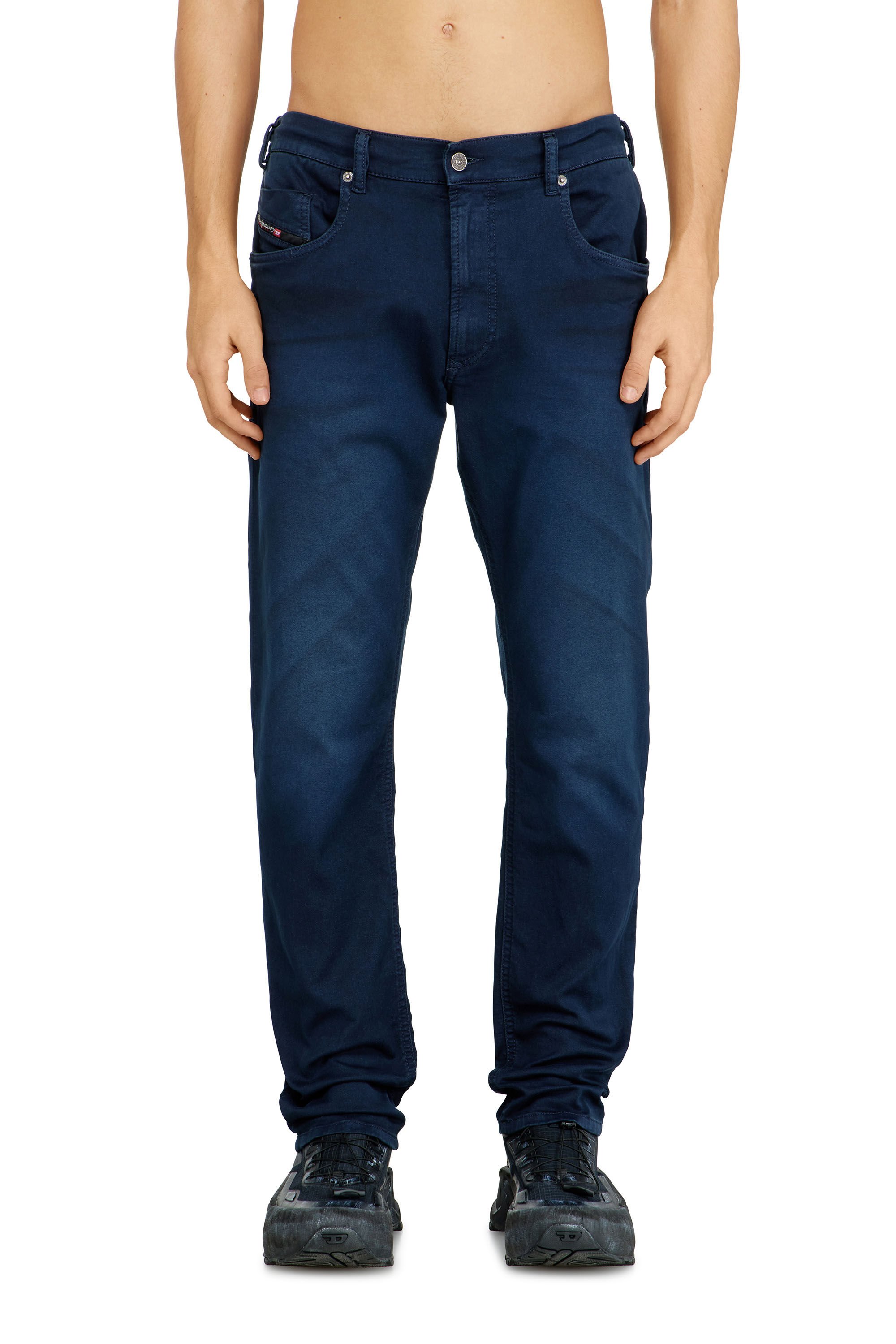 Diesel - Male's Regular 2032 D-Krooley-BW Joggjeans&reg; 0670M, ダークブルー - 3