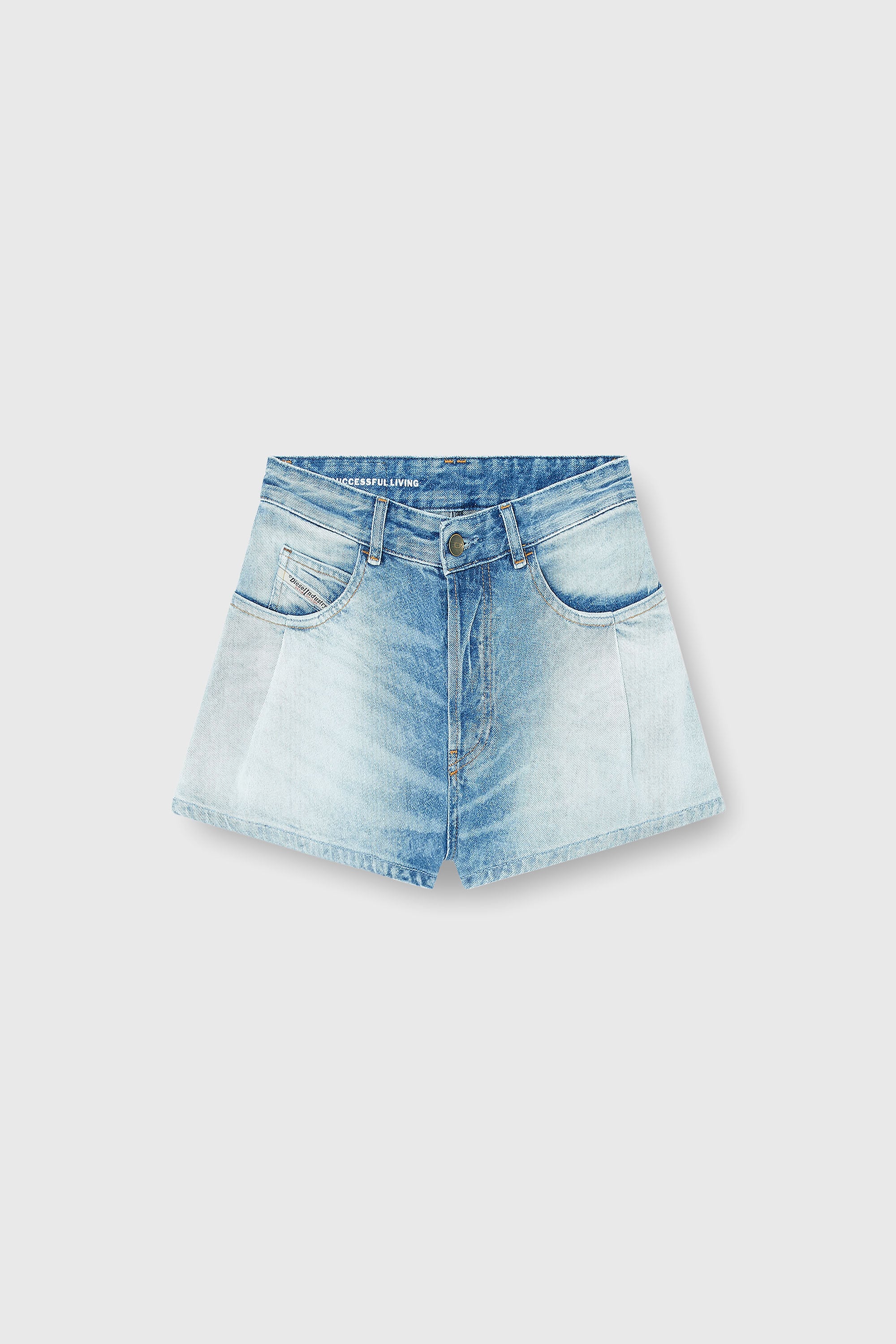 Diesel - DE-KHELZ-B-SHORT-S, Female's デニムショートパンツ in ライトブルー - 2